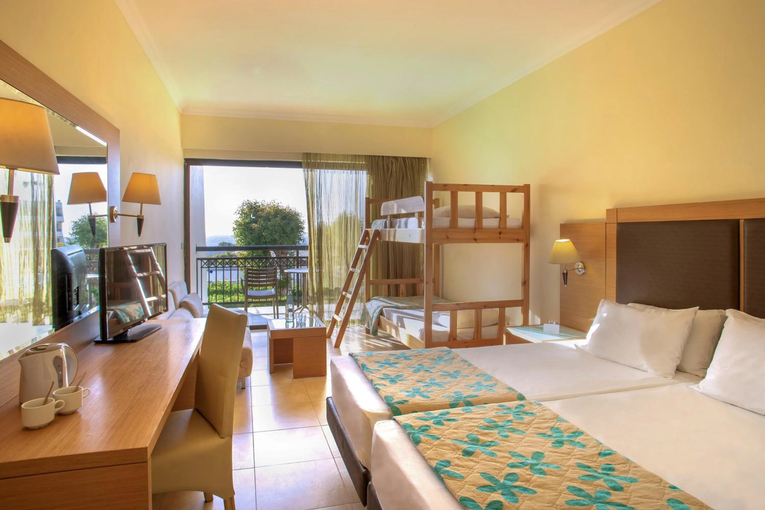 Bedroom, Bed in Sol Cosmopolitan Rhodes