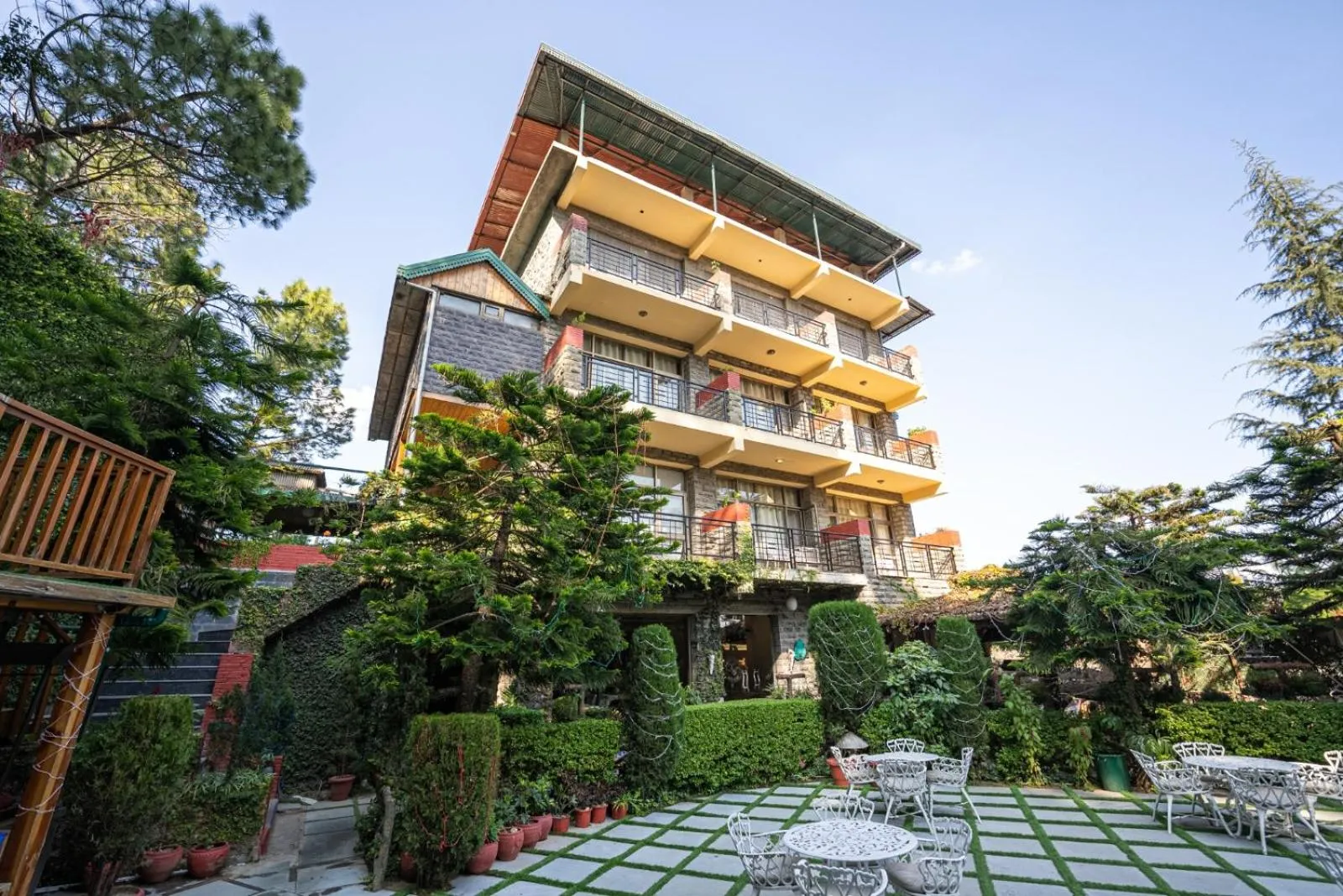 Property building in Kasauli Castle Resort