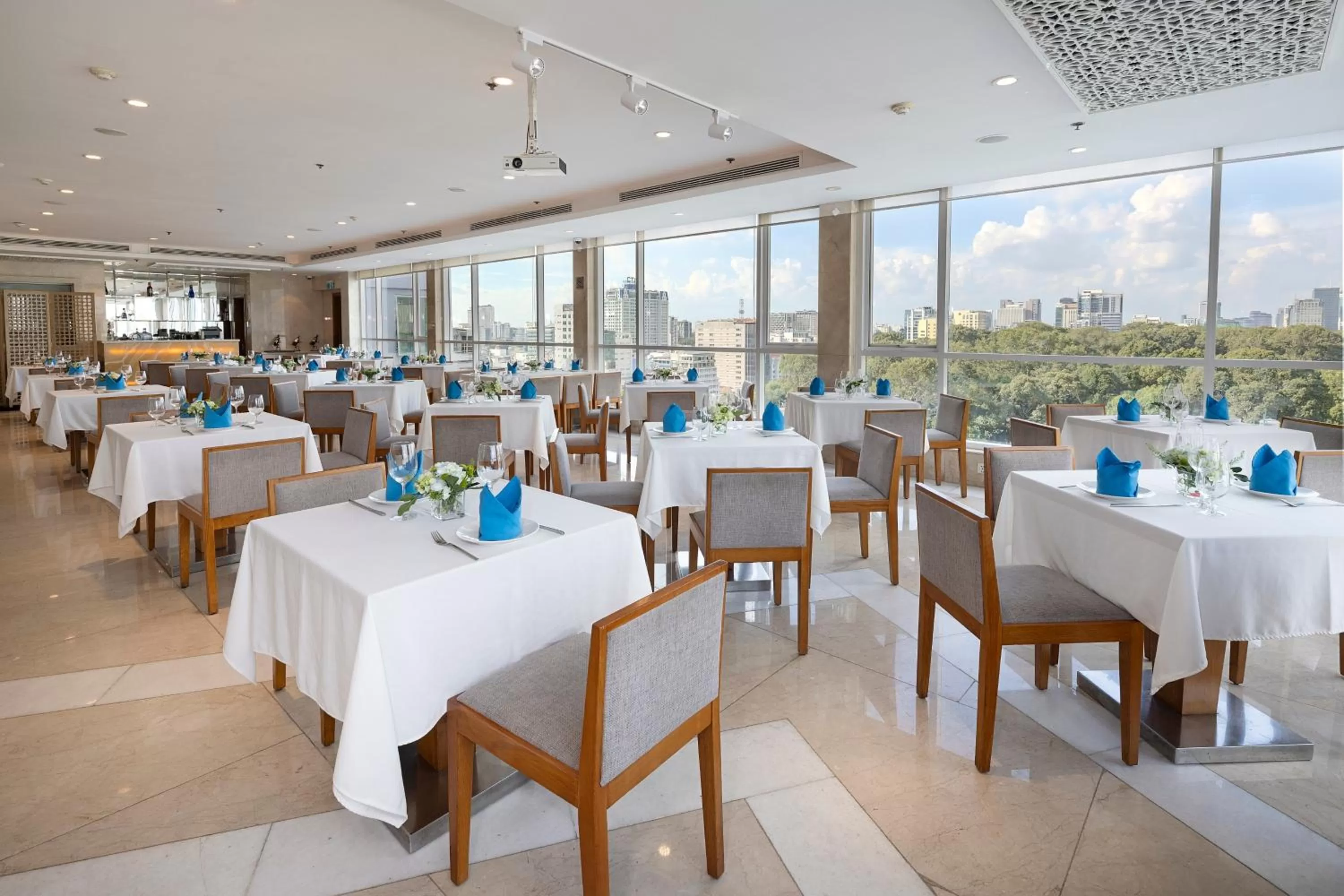 Restaurant/places to eat in Harmony Saigon Hotel & Spa