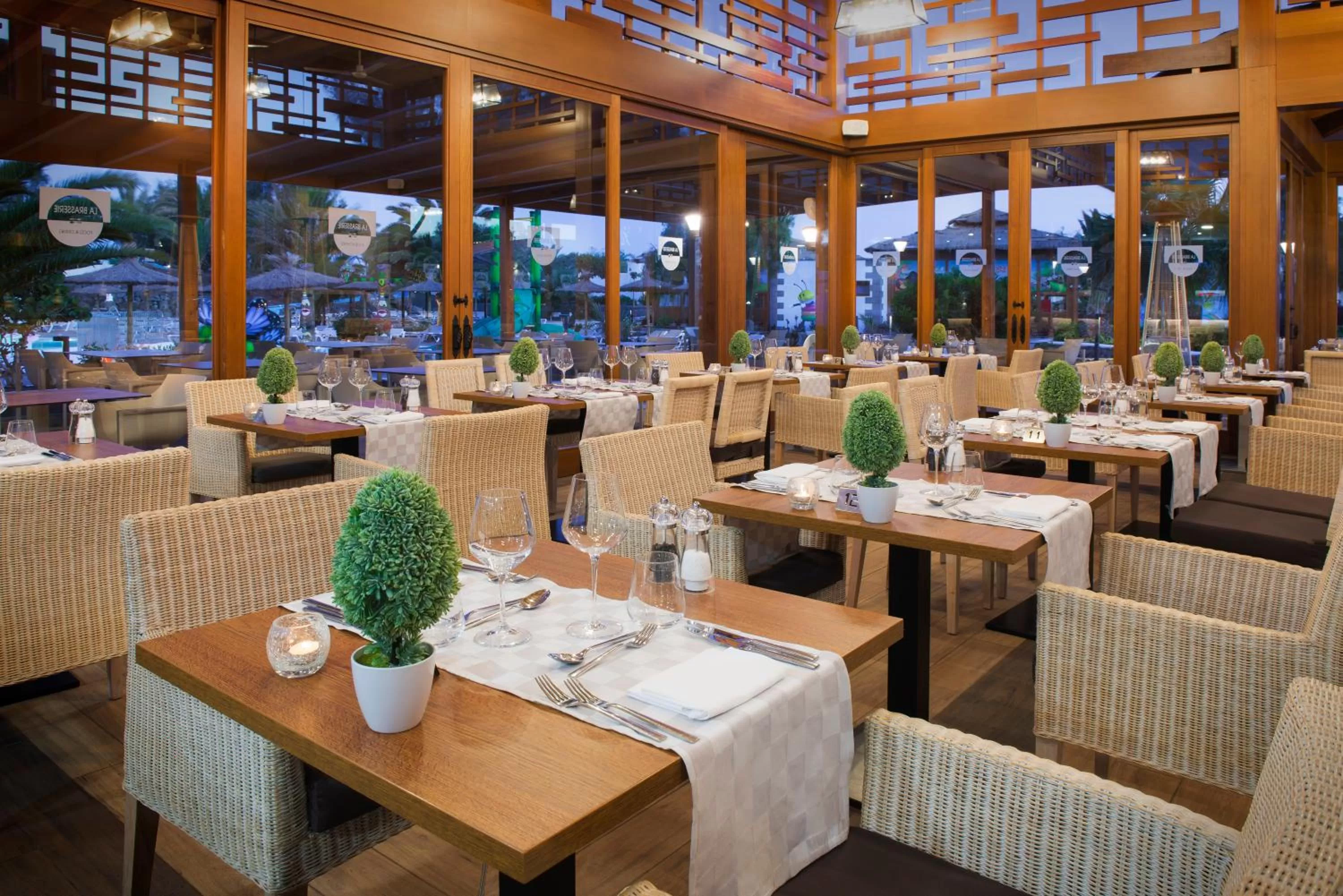 Restaurant/places to eat in Elba Lanzarote Royal Village Resort