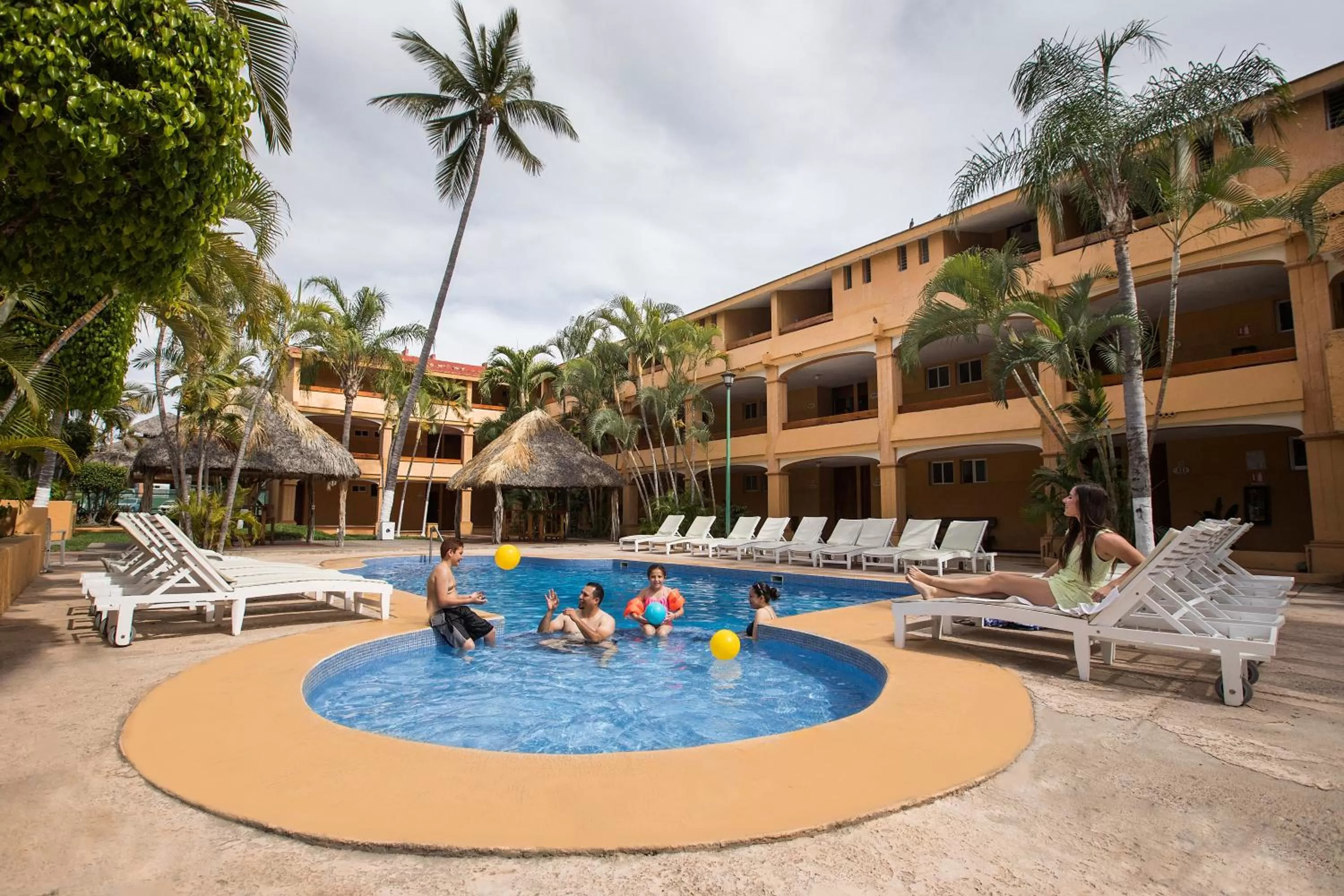 Swimming pool in Hotel Margaritas