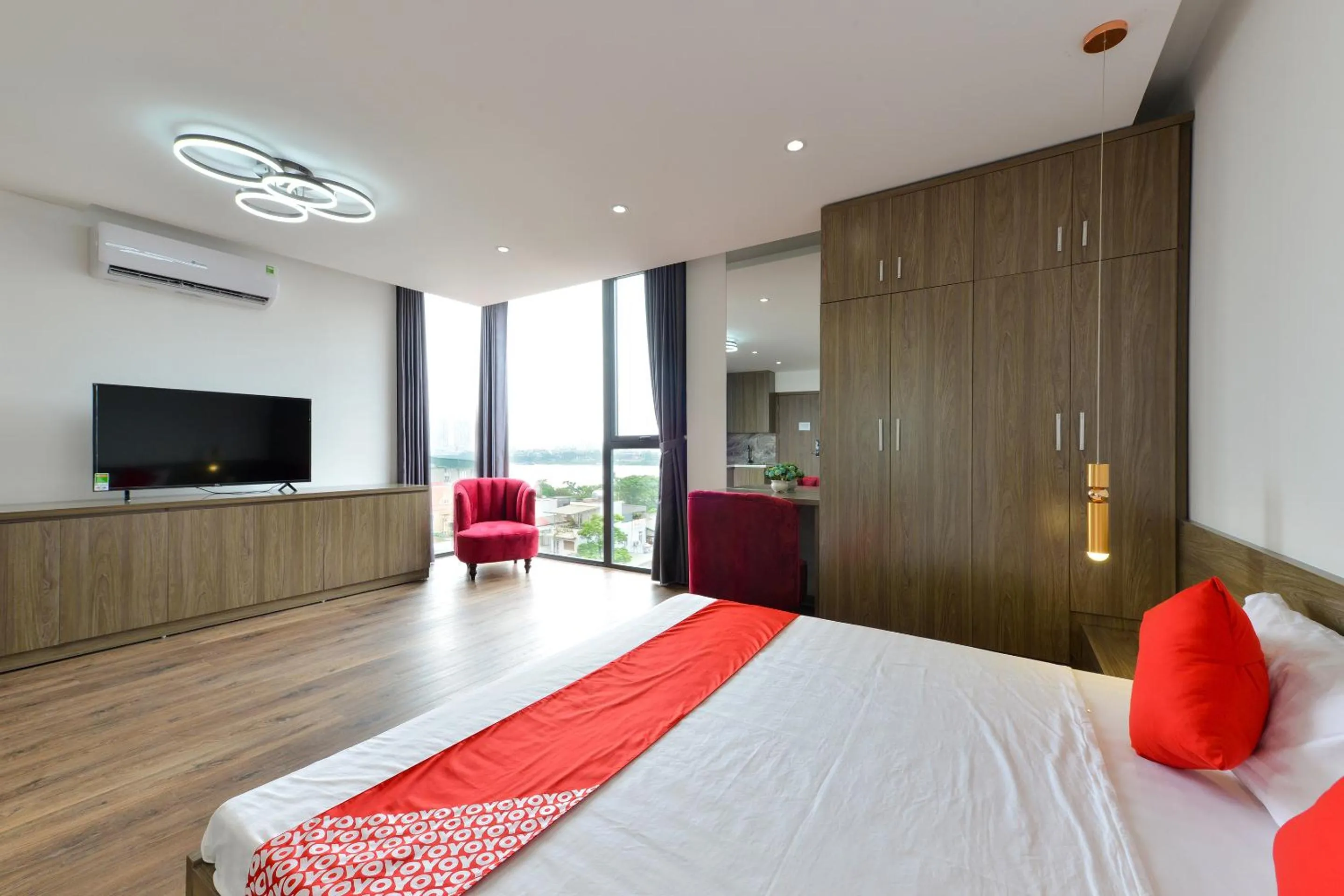 Bedroom, Bed in BH Riverside Hotel