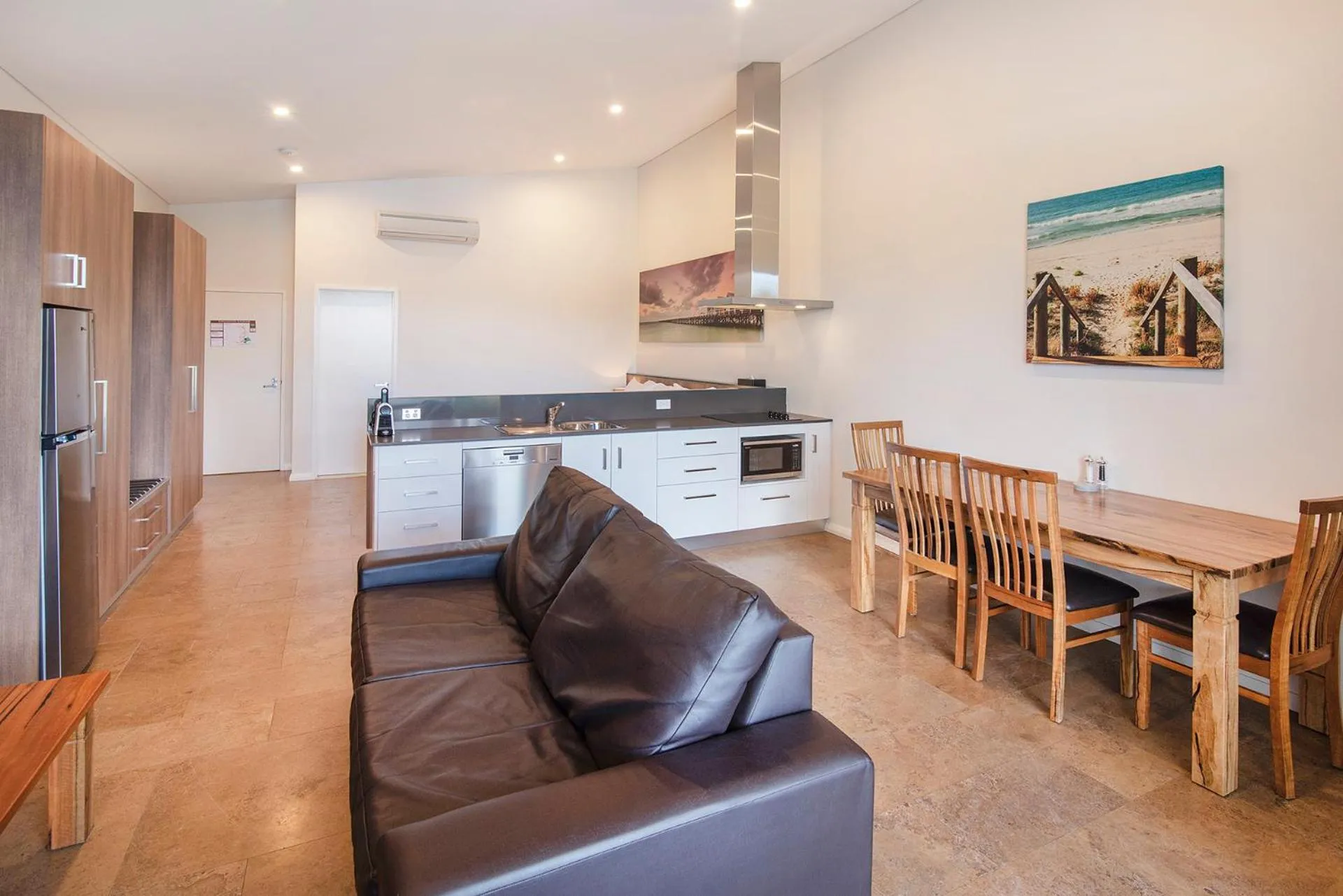 Kitchen or kitchenette in Eight Willows Retreat