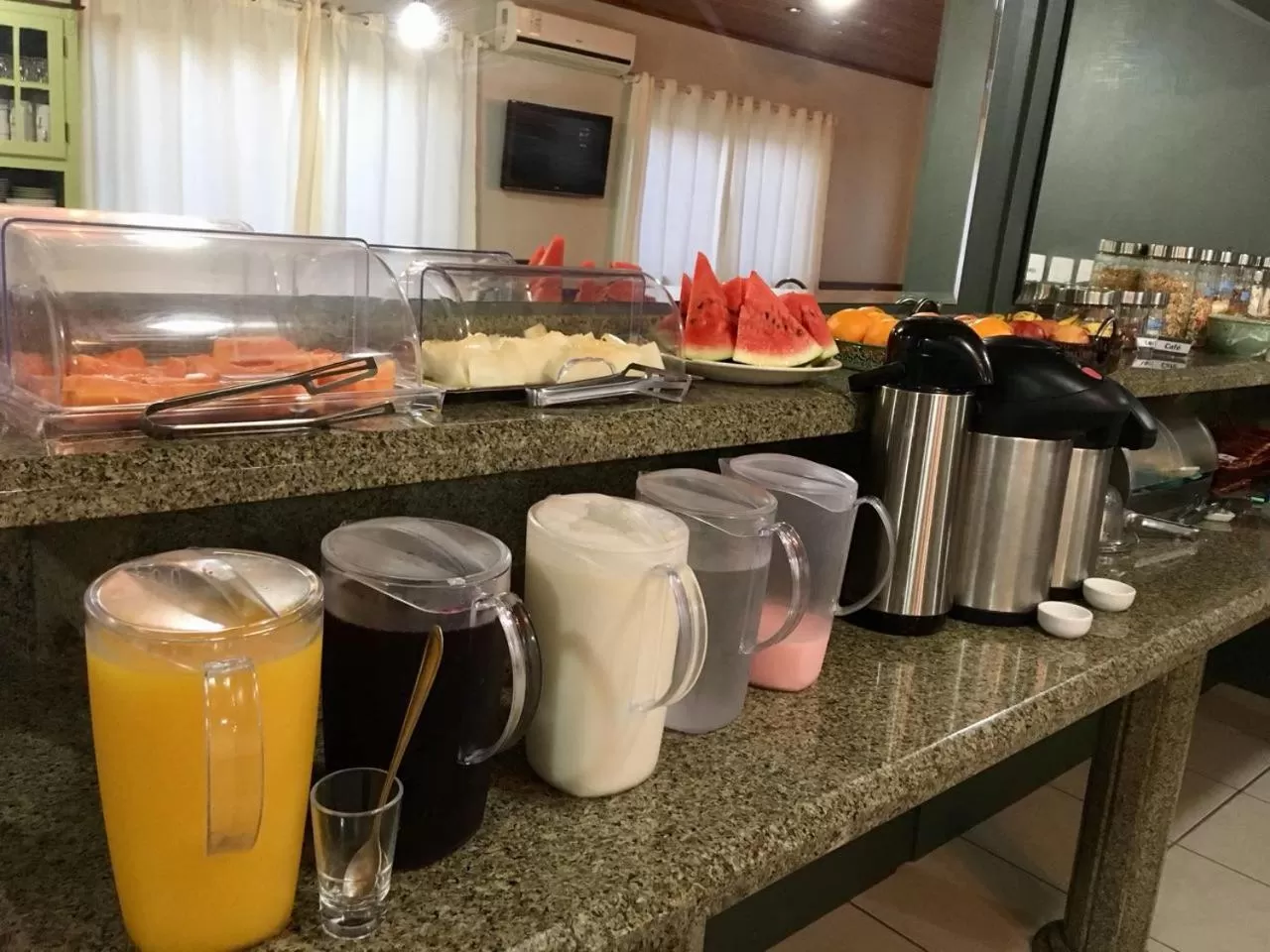 Breakfast in Hotel Cambirela