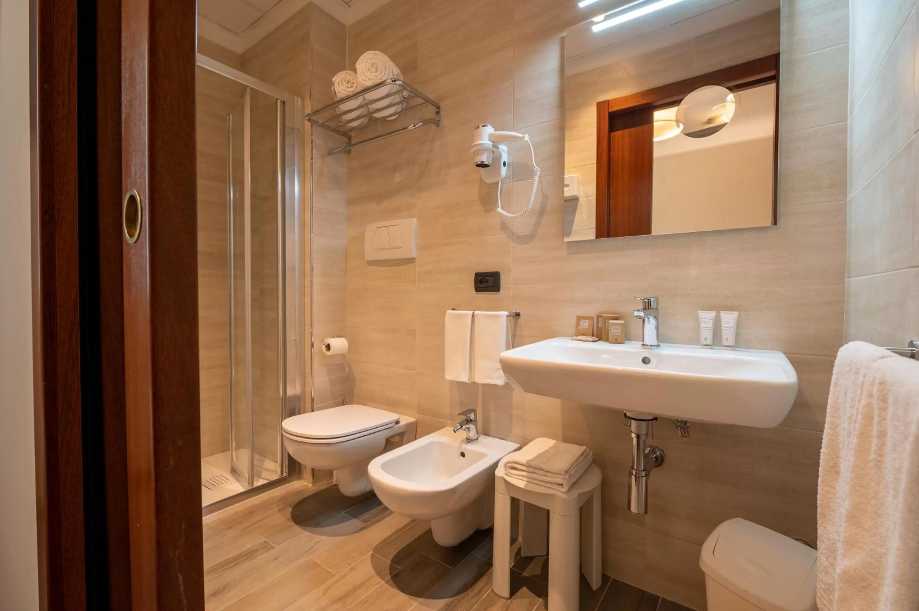 Shower in Regina Elena Dependance