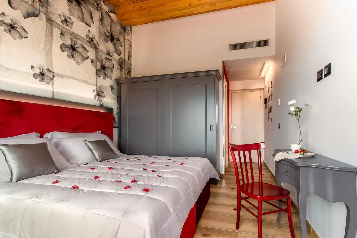 Photo of the whole room, Bed in BellavistaRelax