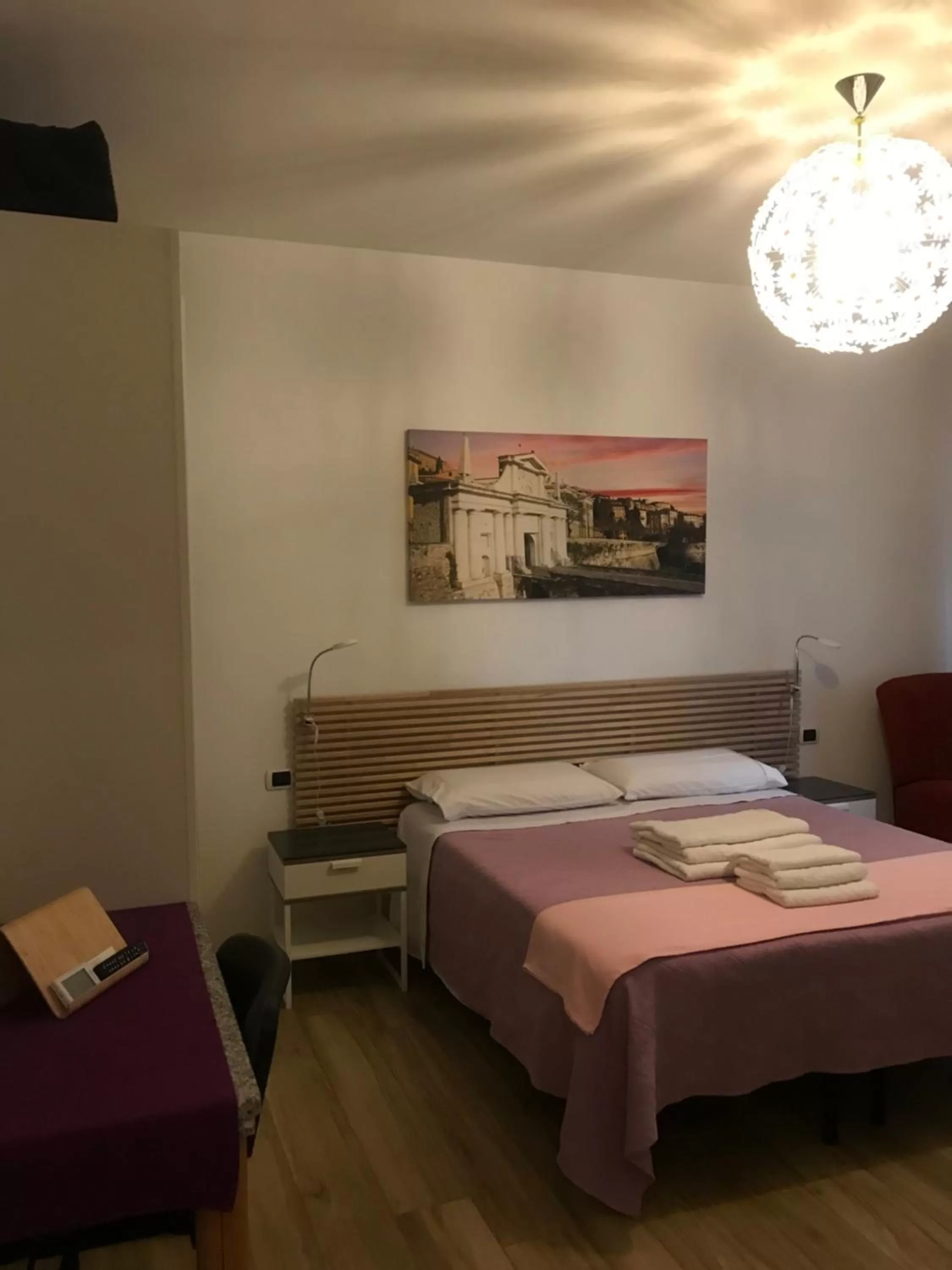 Bed in Smart-House Rent-Rooms FREE PARKING