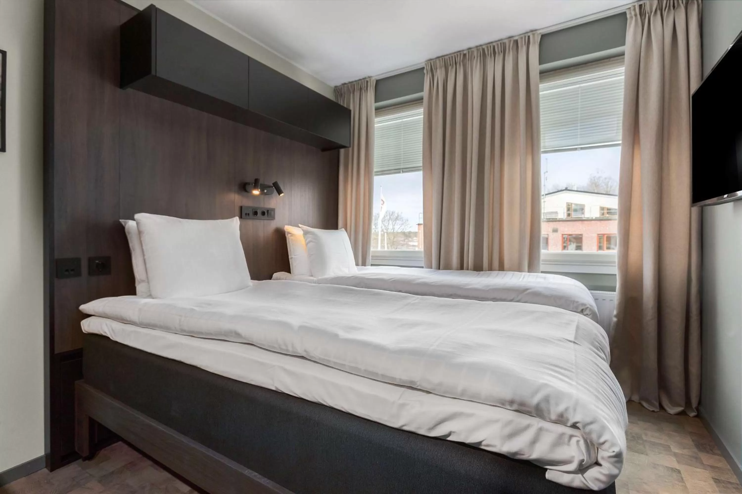 Bedroom, Bed in Sure Hotel Studio by Best Western Bromma