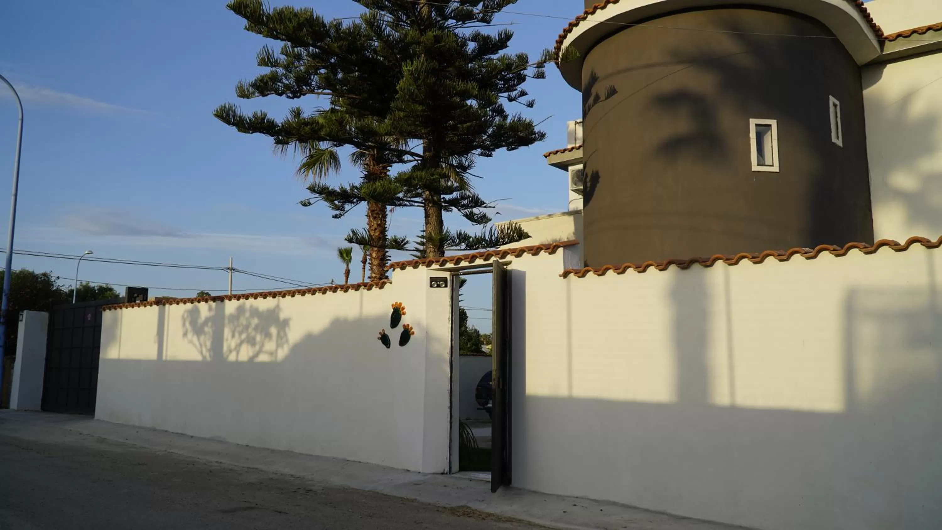 Property building in Deep Sea Residence