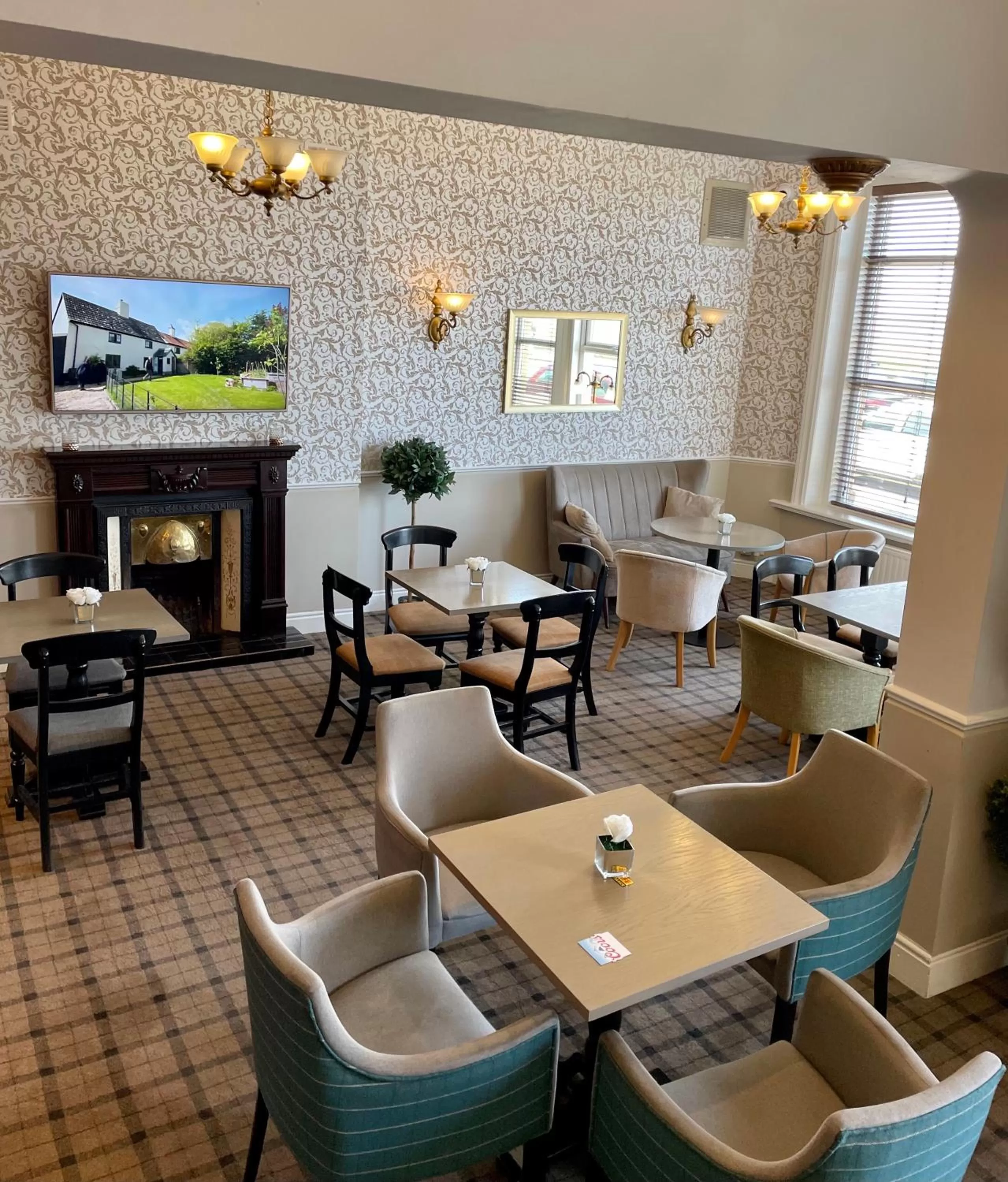 Lounge or bar in The Clarendon Hotel