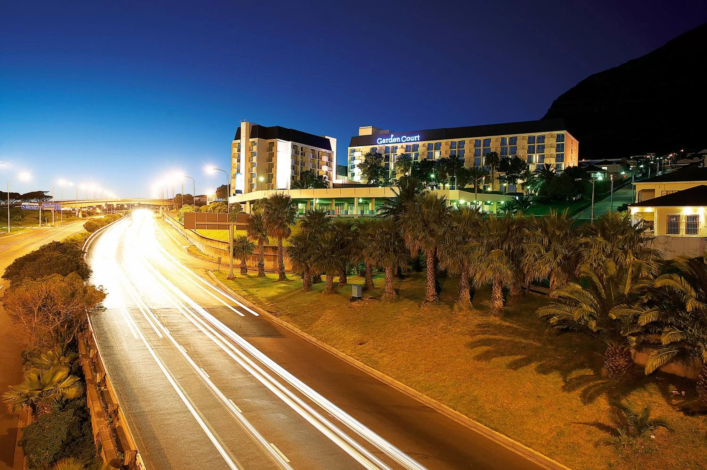 Facade/entrance in Garden Court Nelson Mandela Boulevard