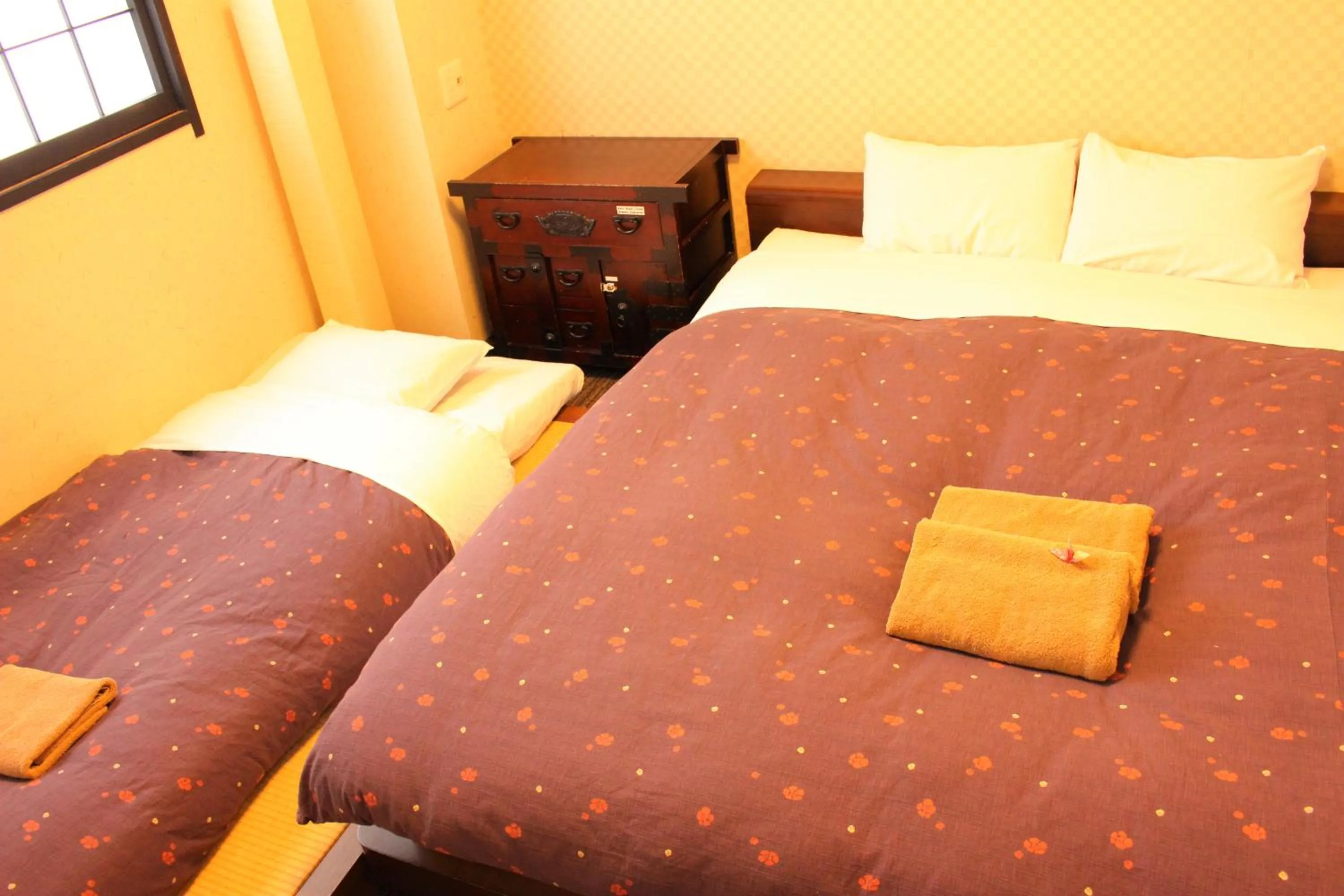 Photo of the whole room, Bed in K's House Tokyo Oasis - Quality Hostel in Asakusa