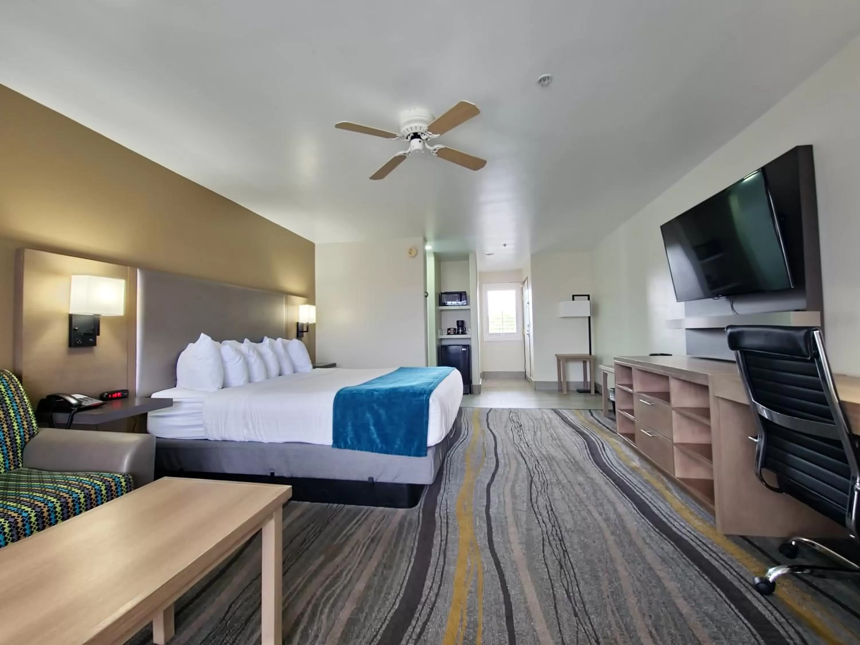 Bed in Los Viajeros Inn