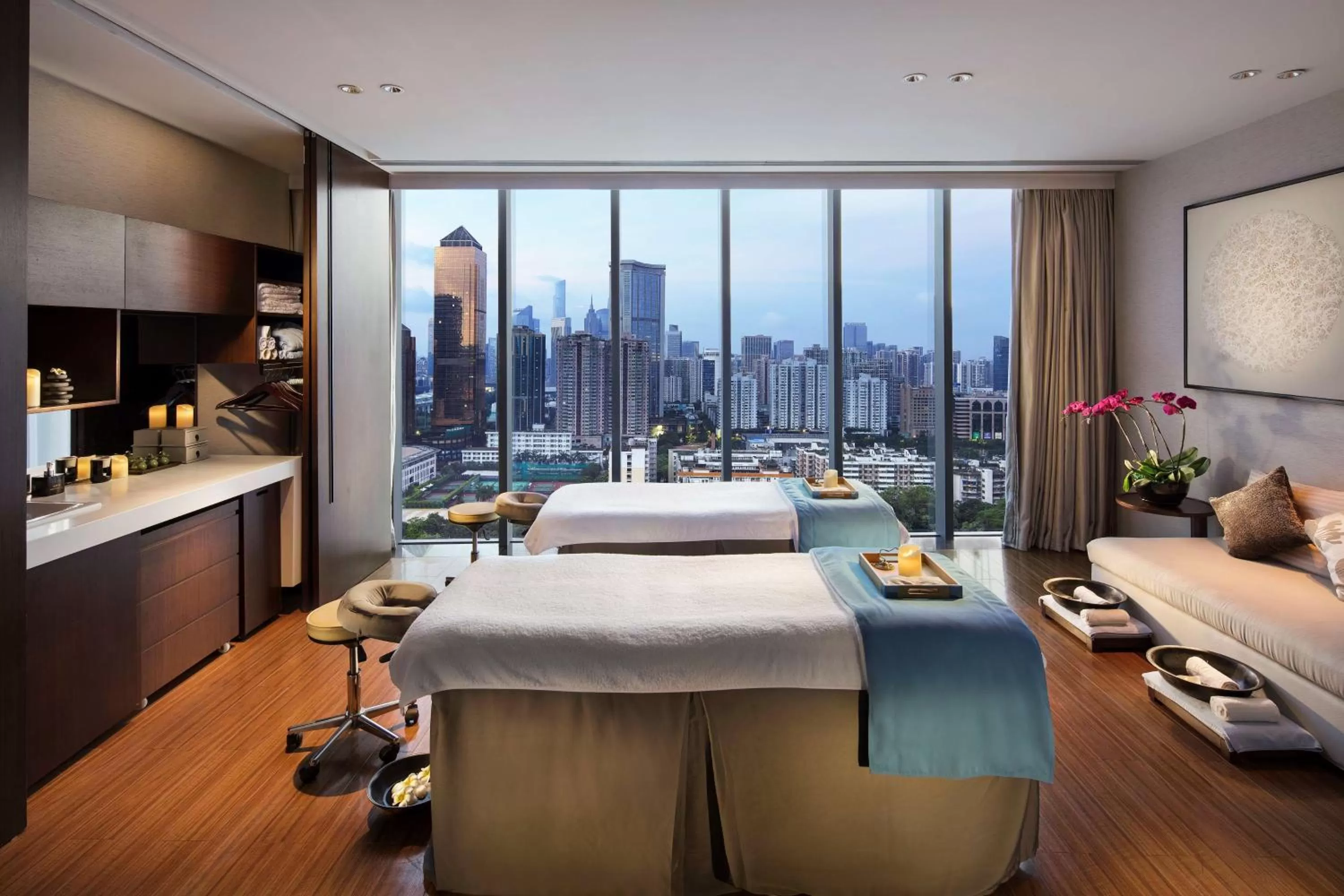 Spa and wellness centre/facilities, Bed in Hilton Guangzhou Tianhe