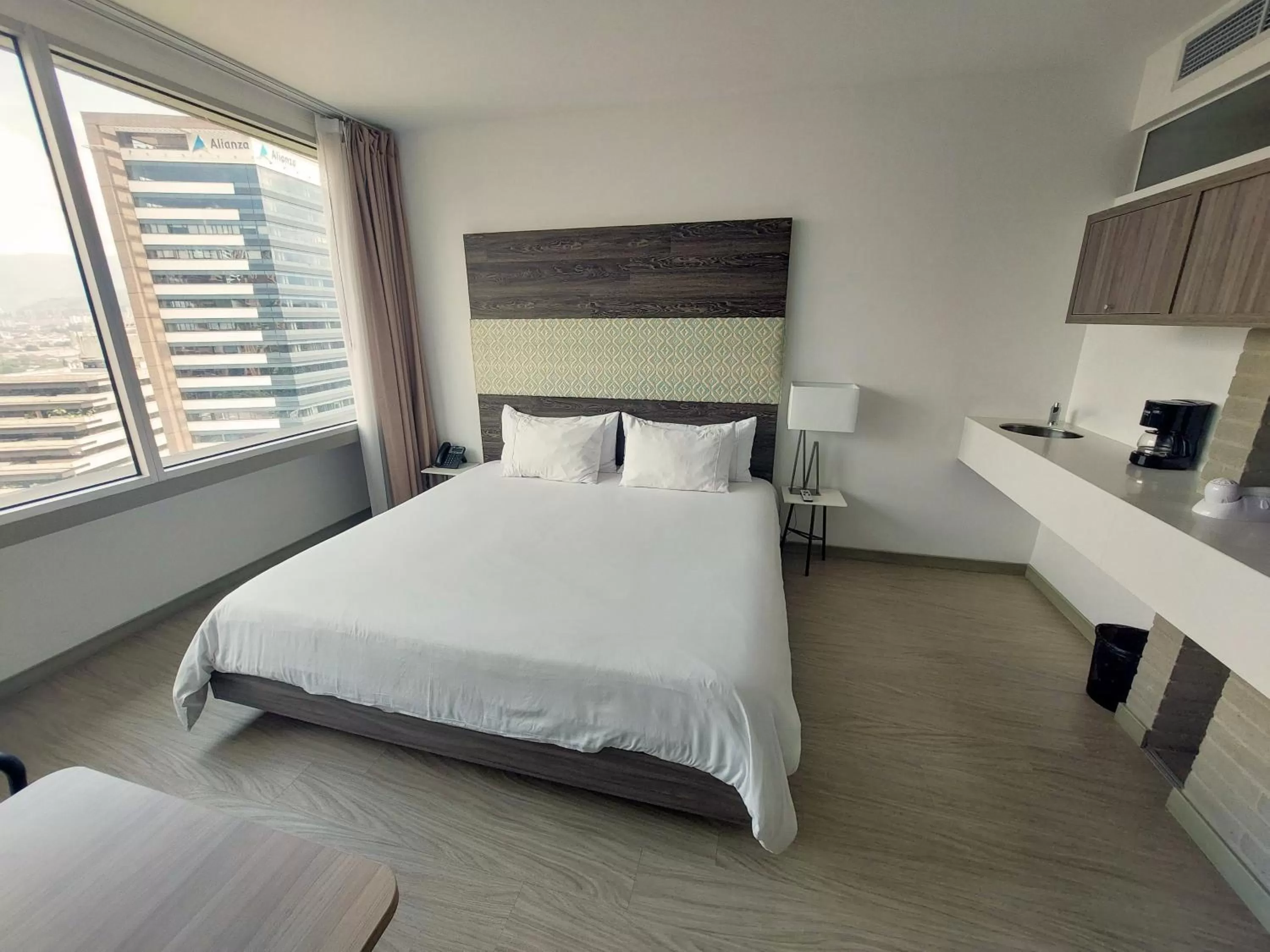 Photo of the whole room, Bed in Viaggio Medellín Grand Select