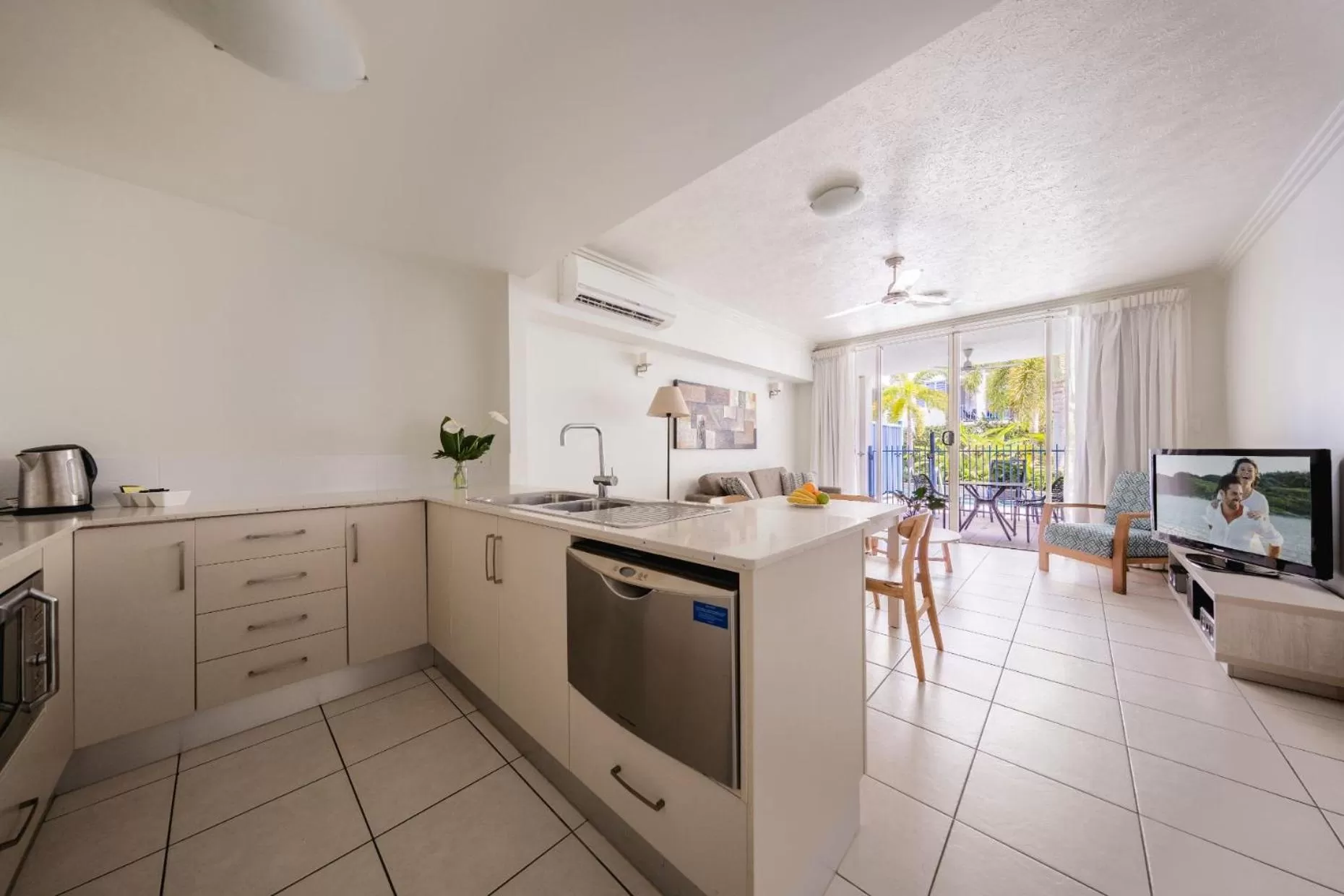 Kitchen or kitchenette in Silkari Lagoons Port Douglas