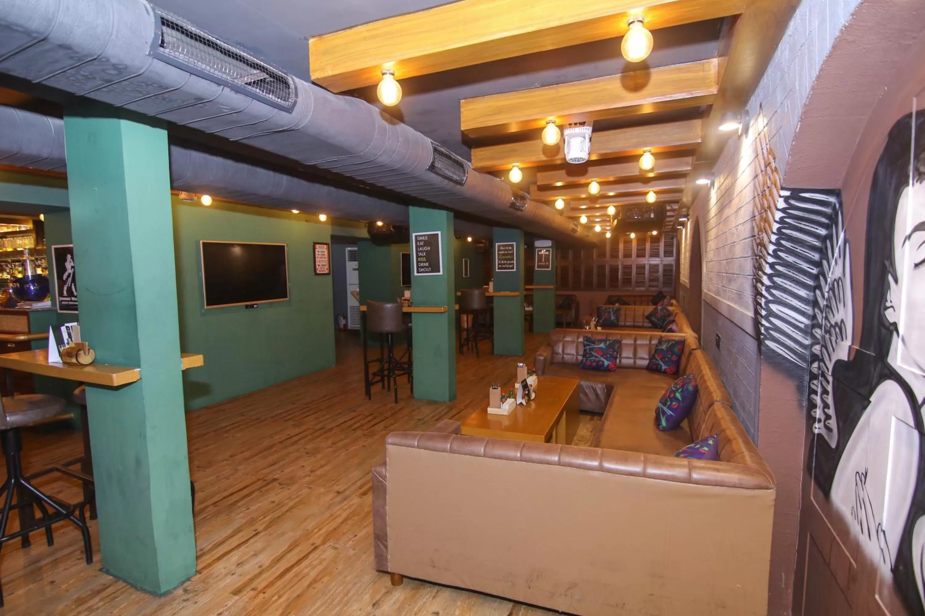 Lounge or bar in Lytton Hotel