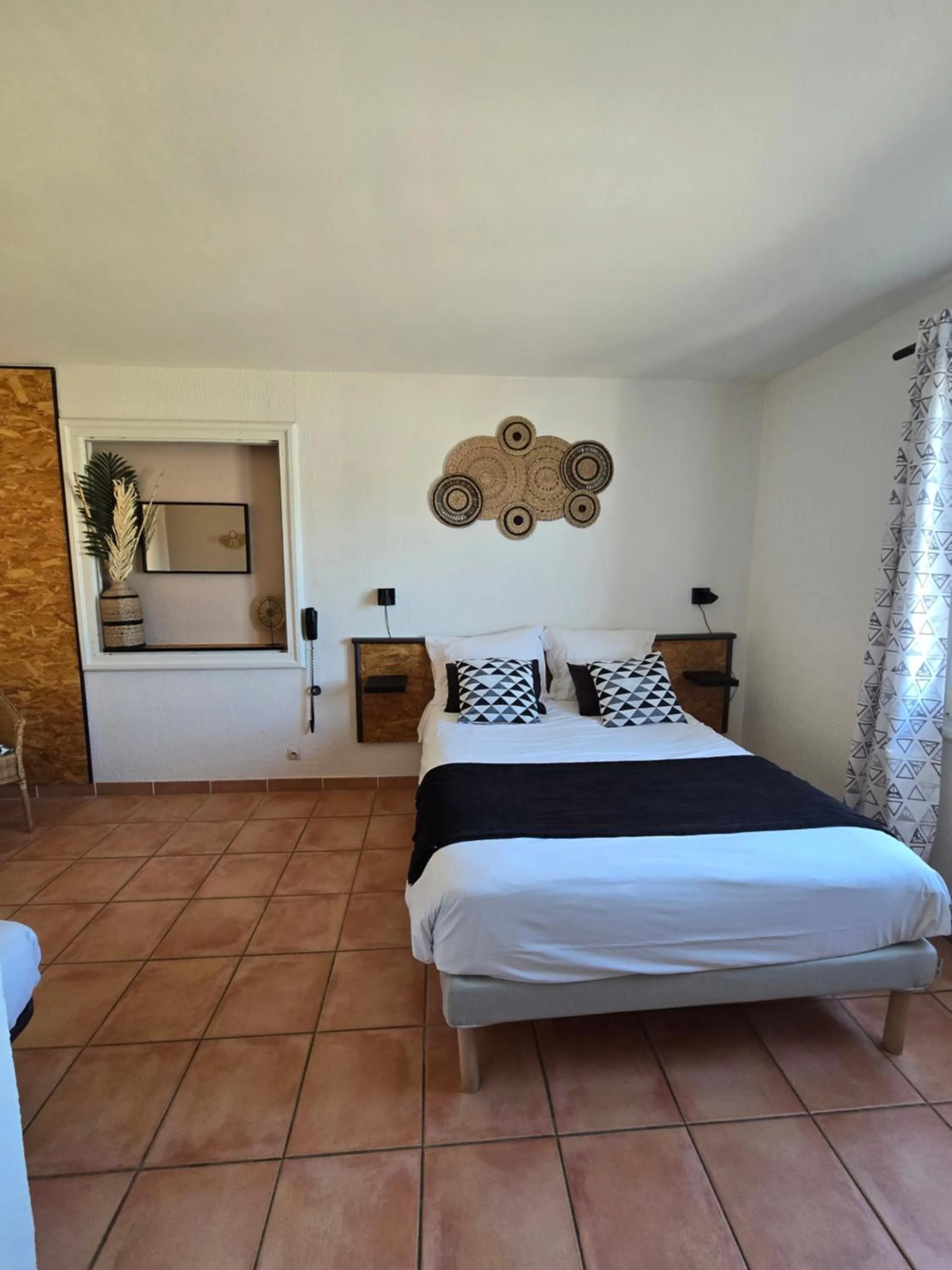 Photo of the whole room, Bed in Hotel Chanteplage