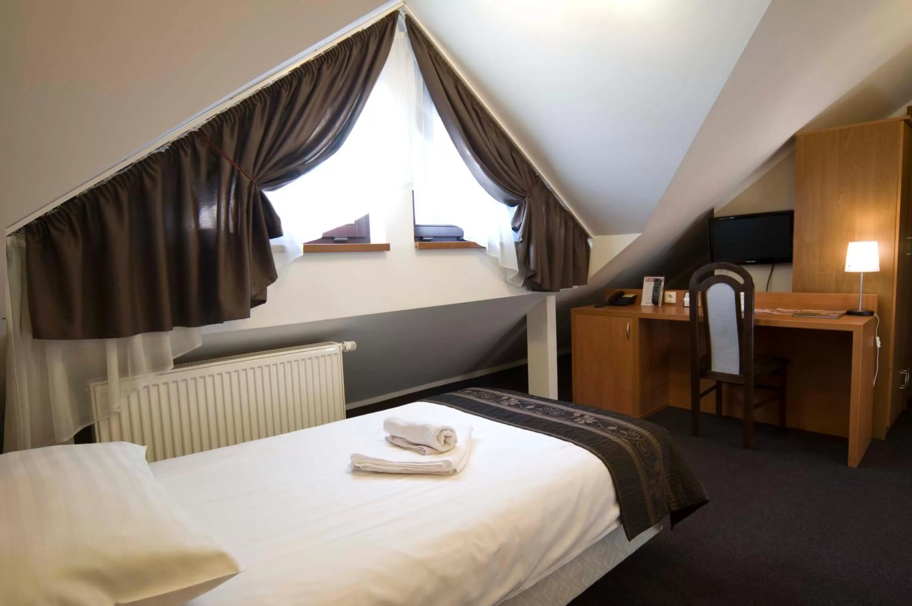 Standard 3* Single Room in Hotel Zimnik Luksus Natury Spa & Wellness