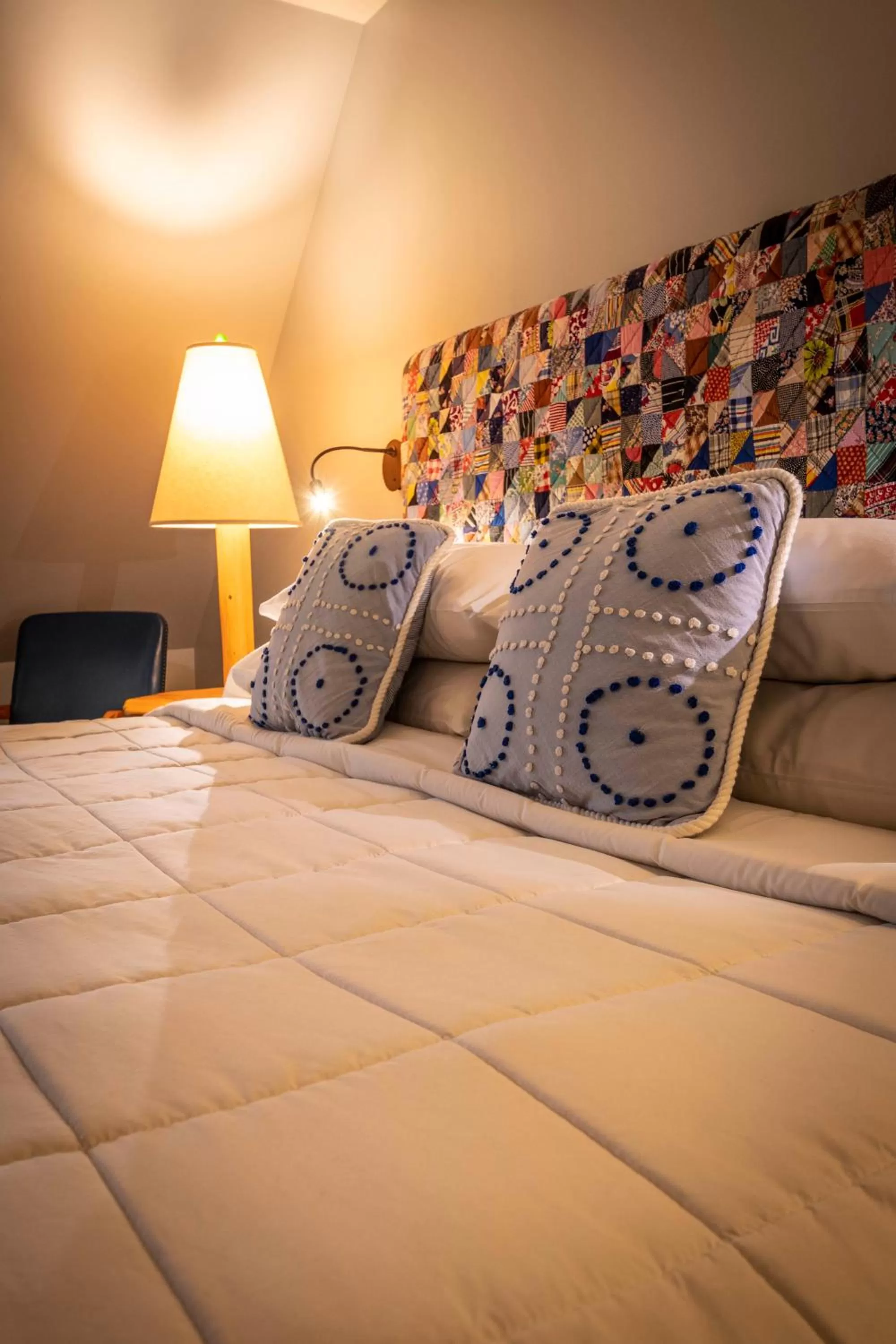 Bed in Hotel Broad Ripple