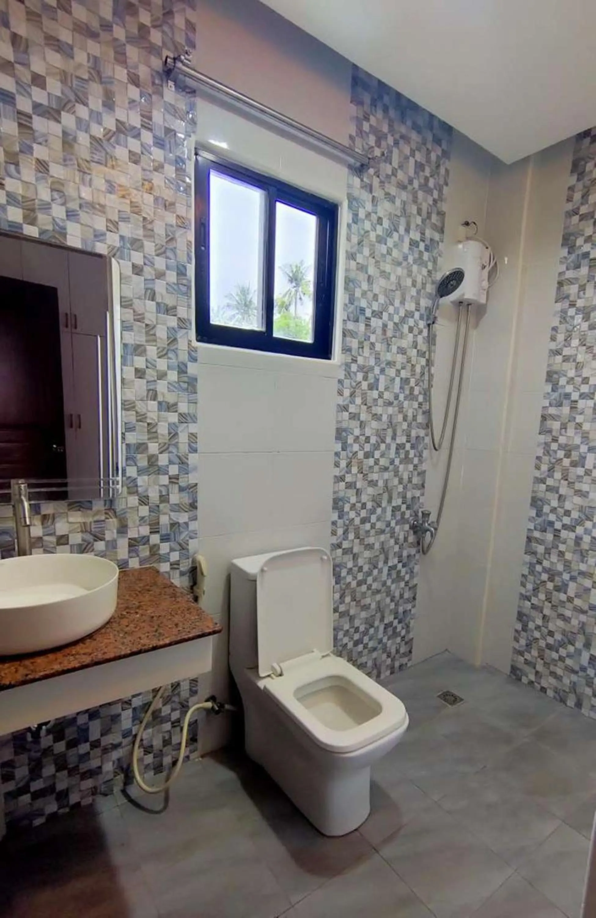 Shower in Sea Horizon Resort