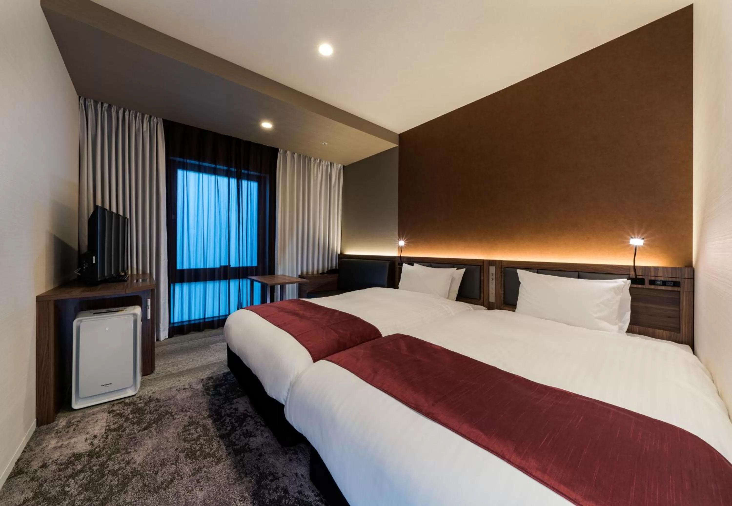 Bed in Daiwa Roynet Hotel Hakata Reisen PREMIER