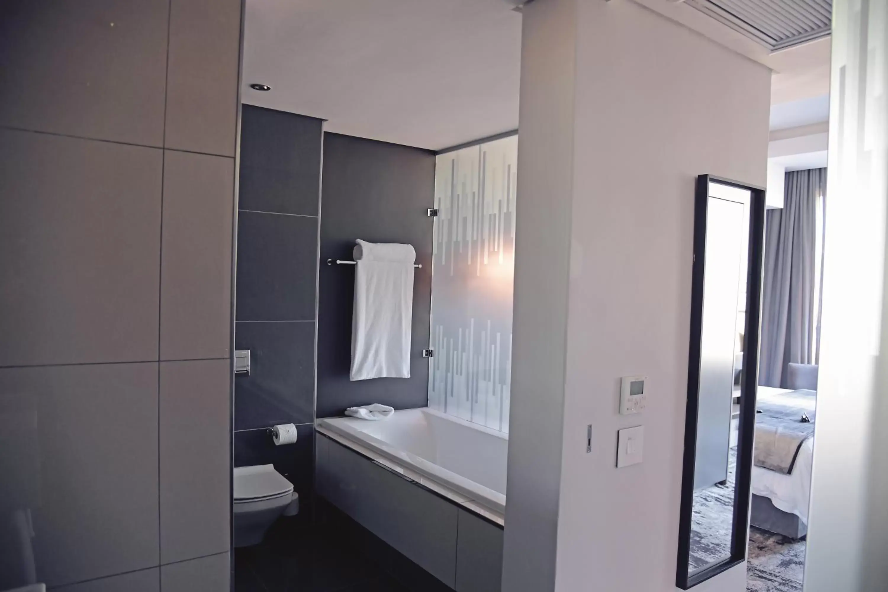 One-Bedroom Apartment in The Capital Menlyn Maine One-Bedroom Apartment in The Capital Menlyn Maine