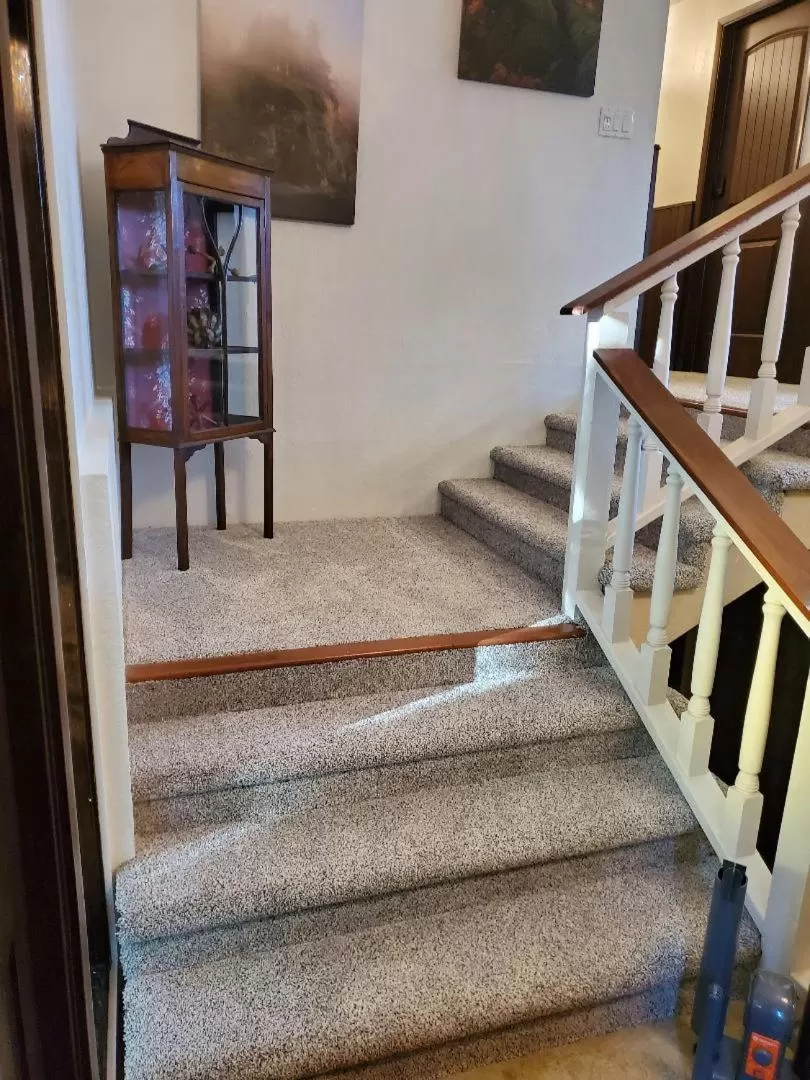 Facade/entrance in Misty Valley Inn