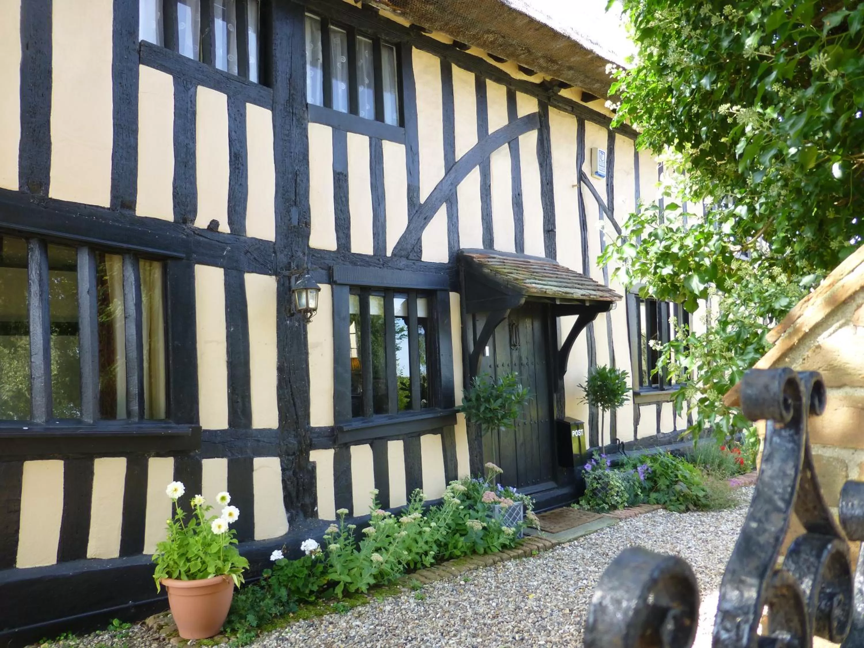 Facade/entrance in The Greyhound - Historic former Inn