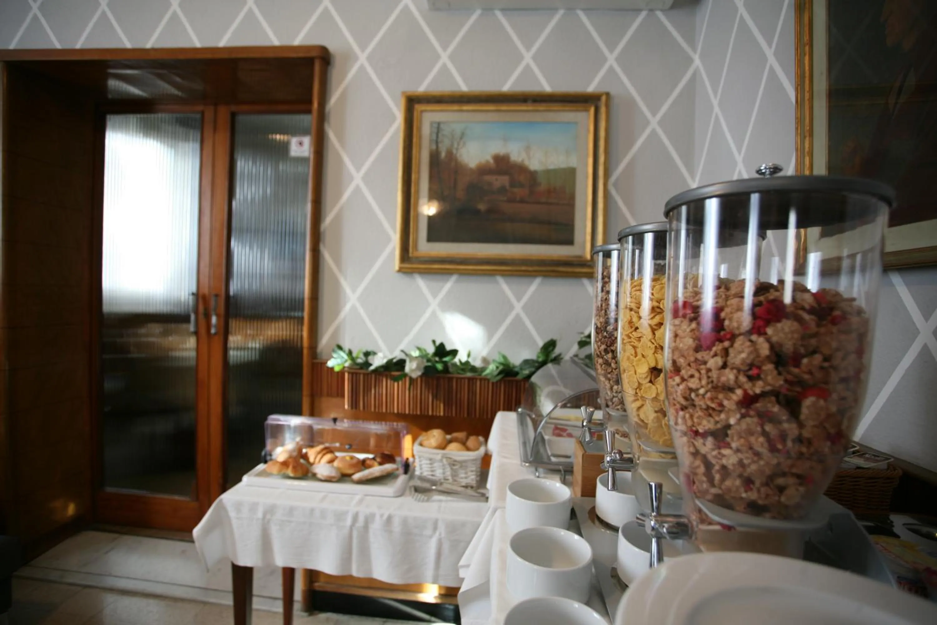 Buffet breakfast in Hotel Il Sole