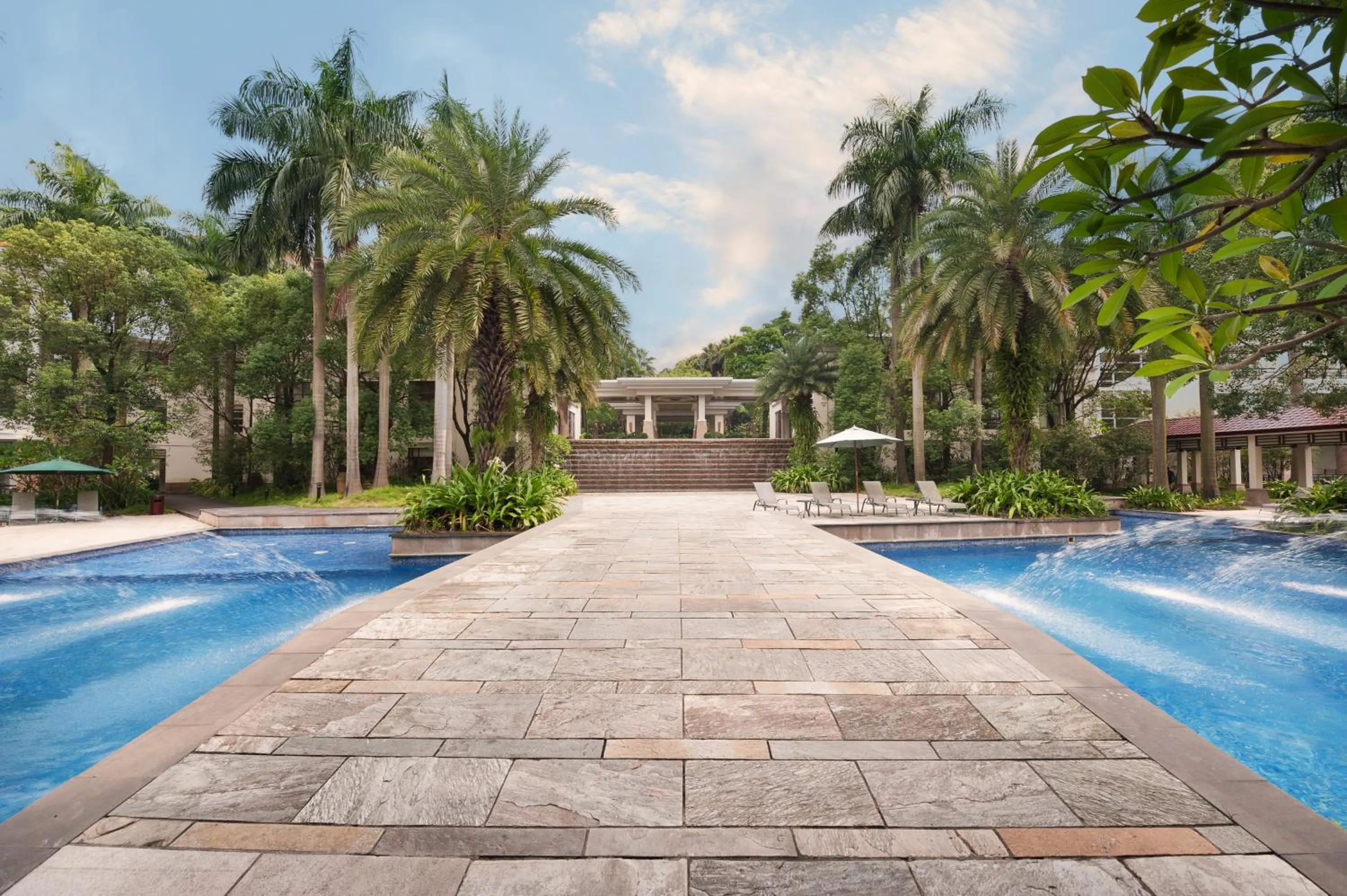 Good View Hotel Tangxia - 15 mins drive from Dongguan South Railway Station