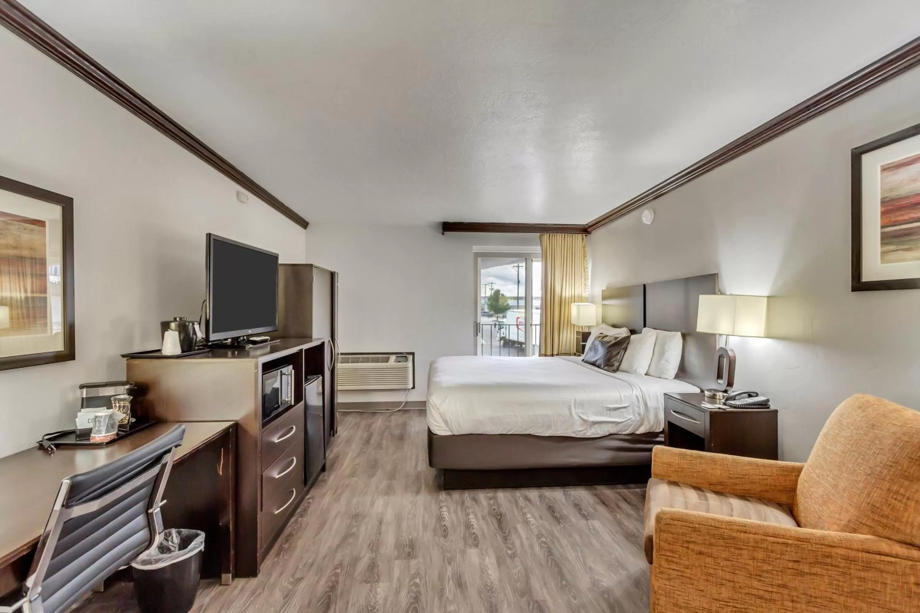 Bed in Park Inn by Radisson, Salt Lake City-Midvale