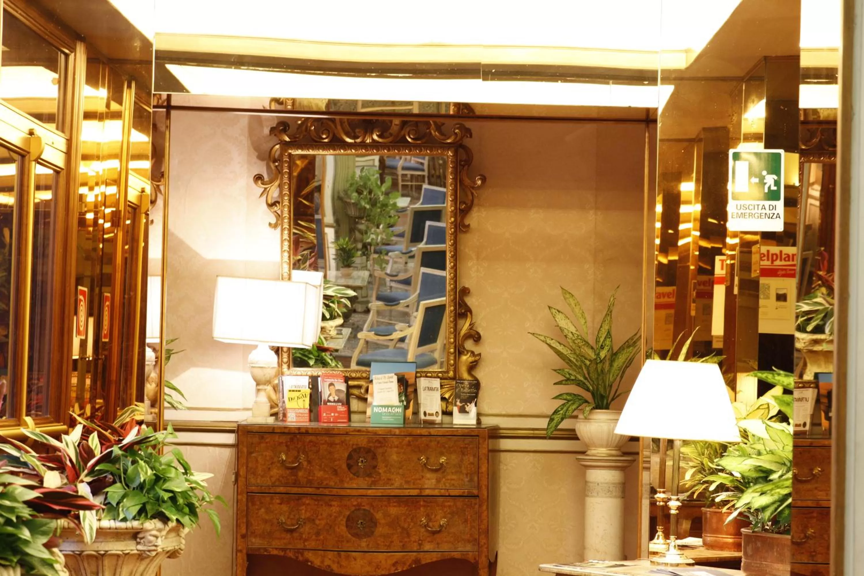 Lobby or reception in Hotel Eliseo