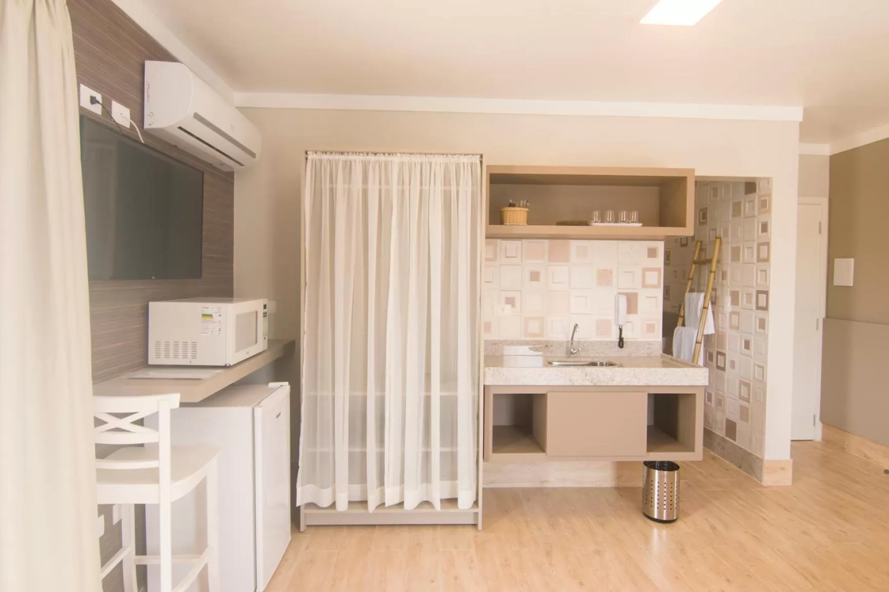 Property building, Kitchen/Kitchenette in Pousada Villa Di Enzo