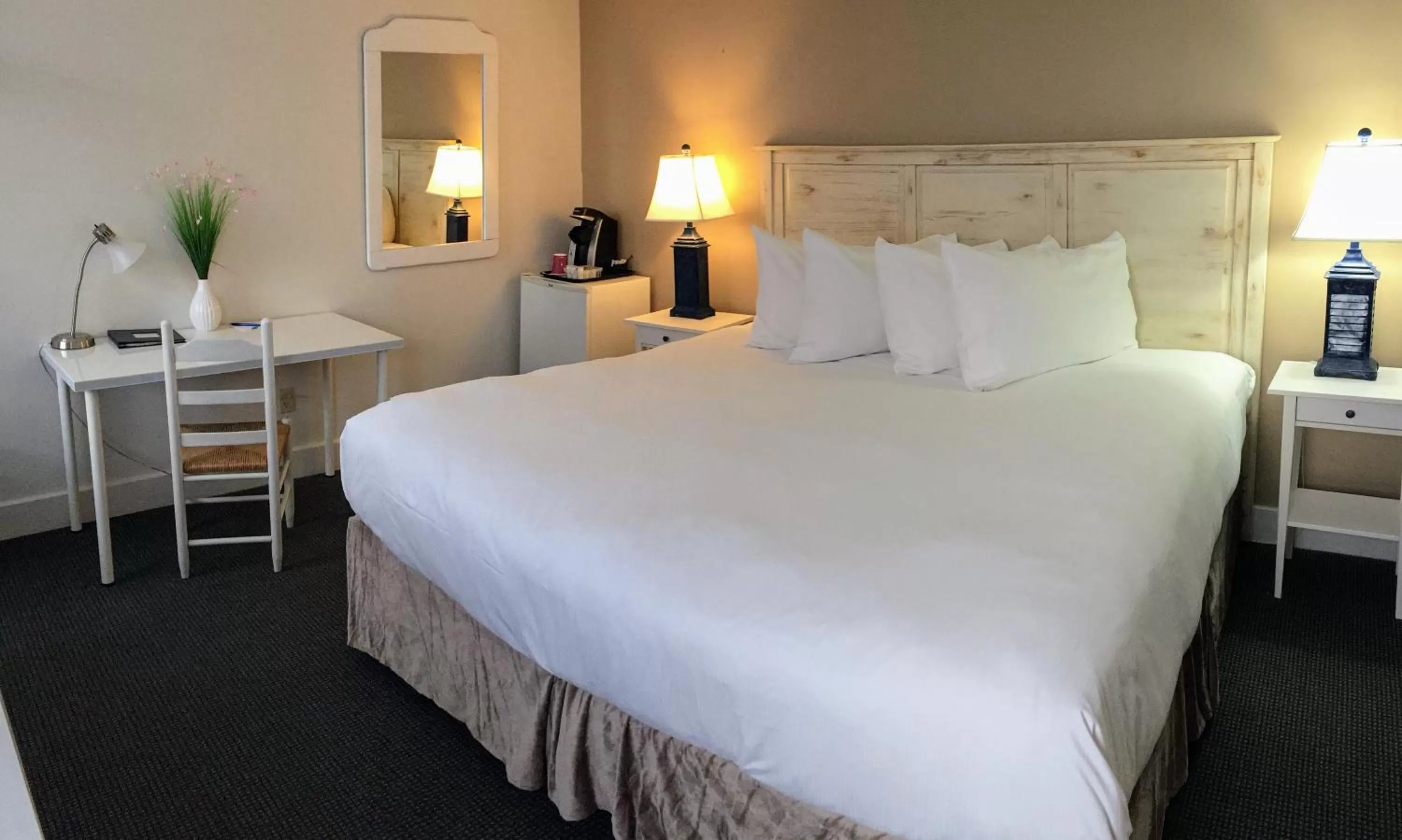 Bedroom, Bed in Pilgrim House