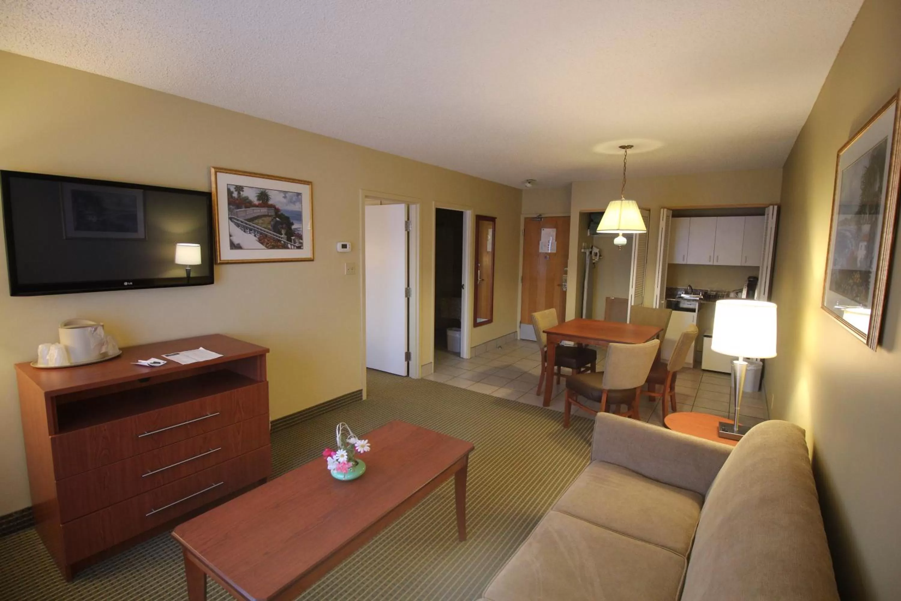King Suite with Sofa Bed in Quality Inn & Suites