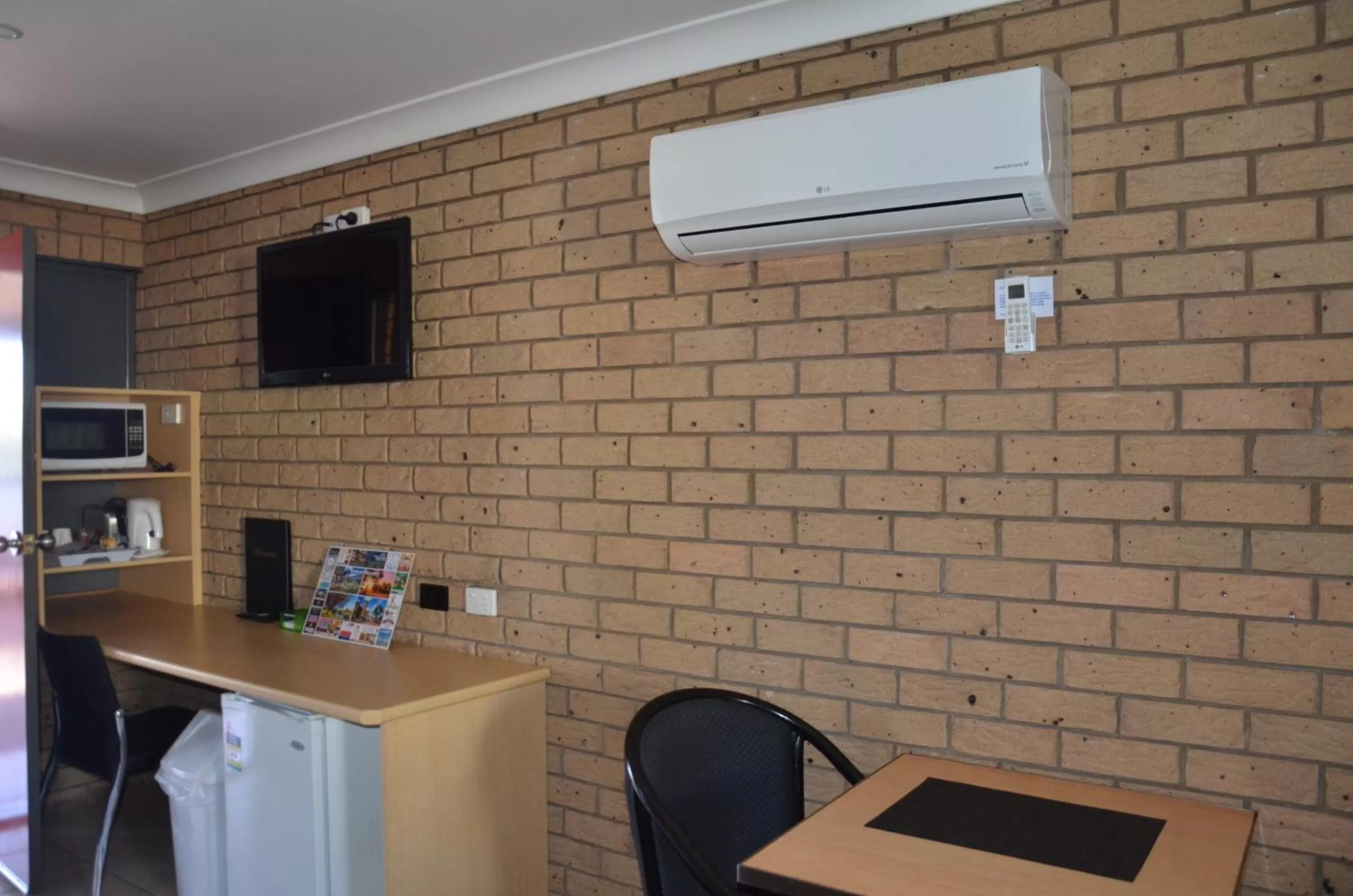 TV and multimedia in Sunray Motor Inn