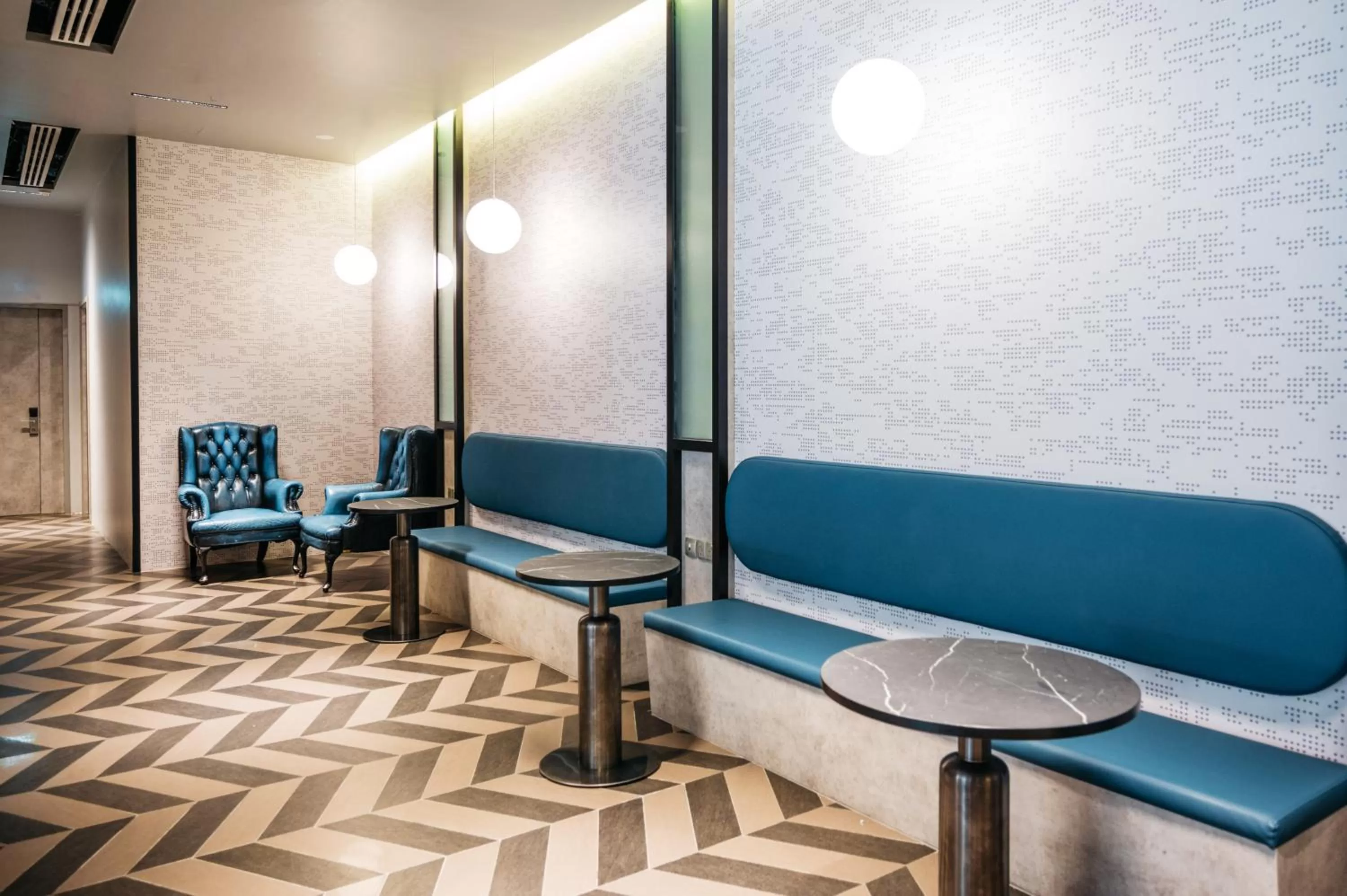 Lobby or reception in Mercure Singapore Tyrwhitt