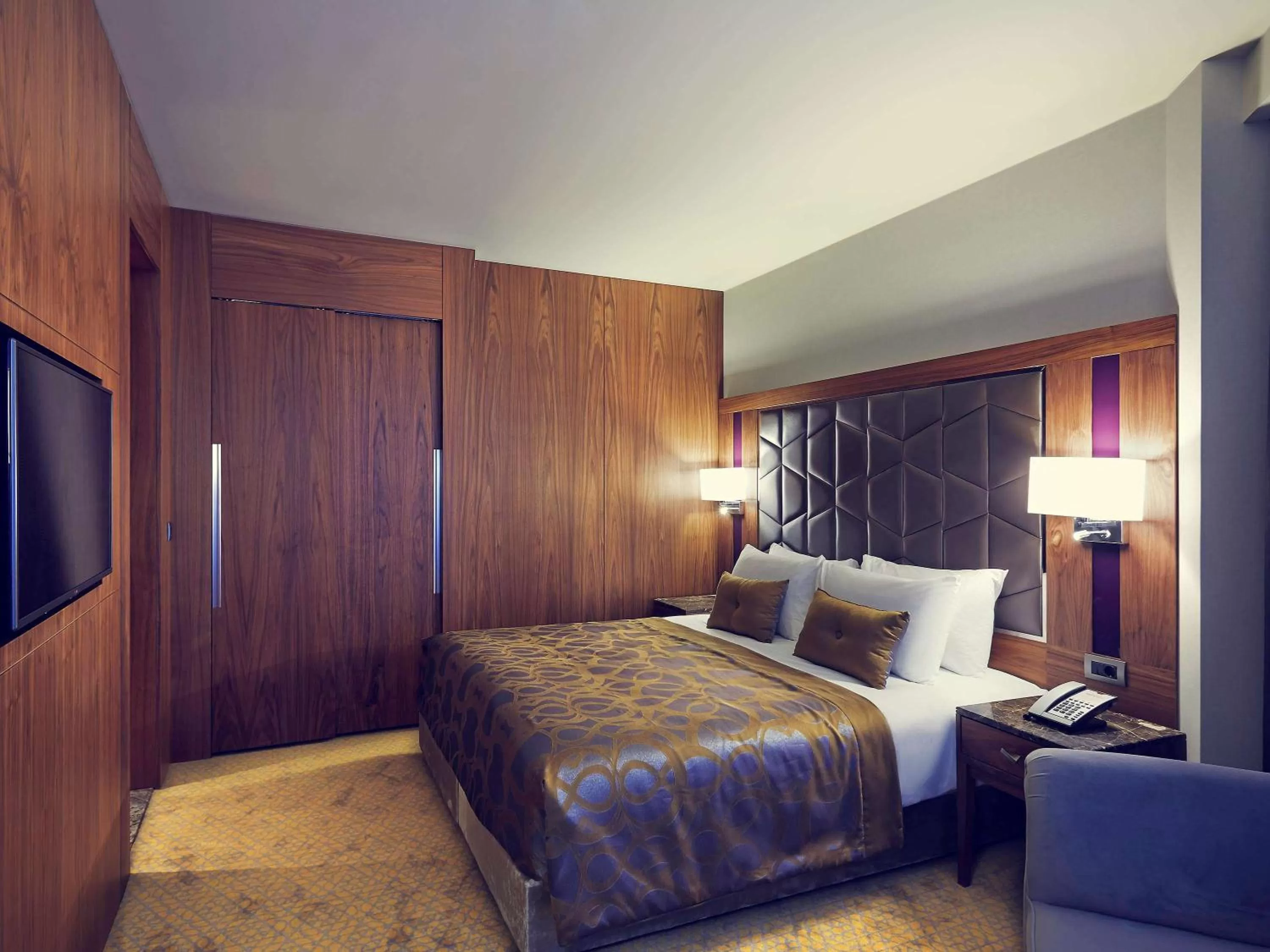 Bed in Uranus Istanbul Topkapi