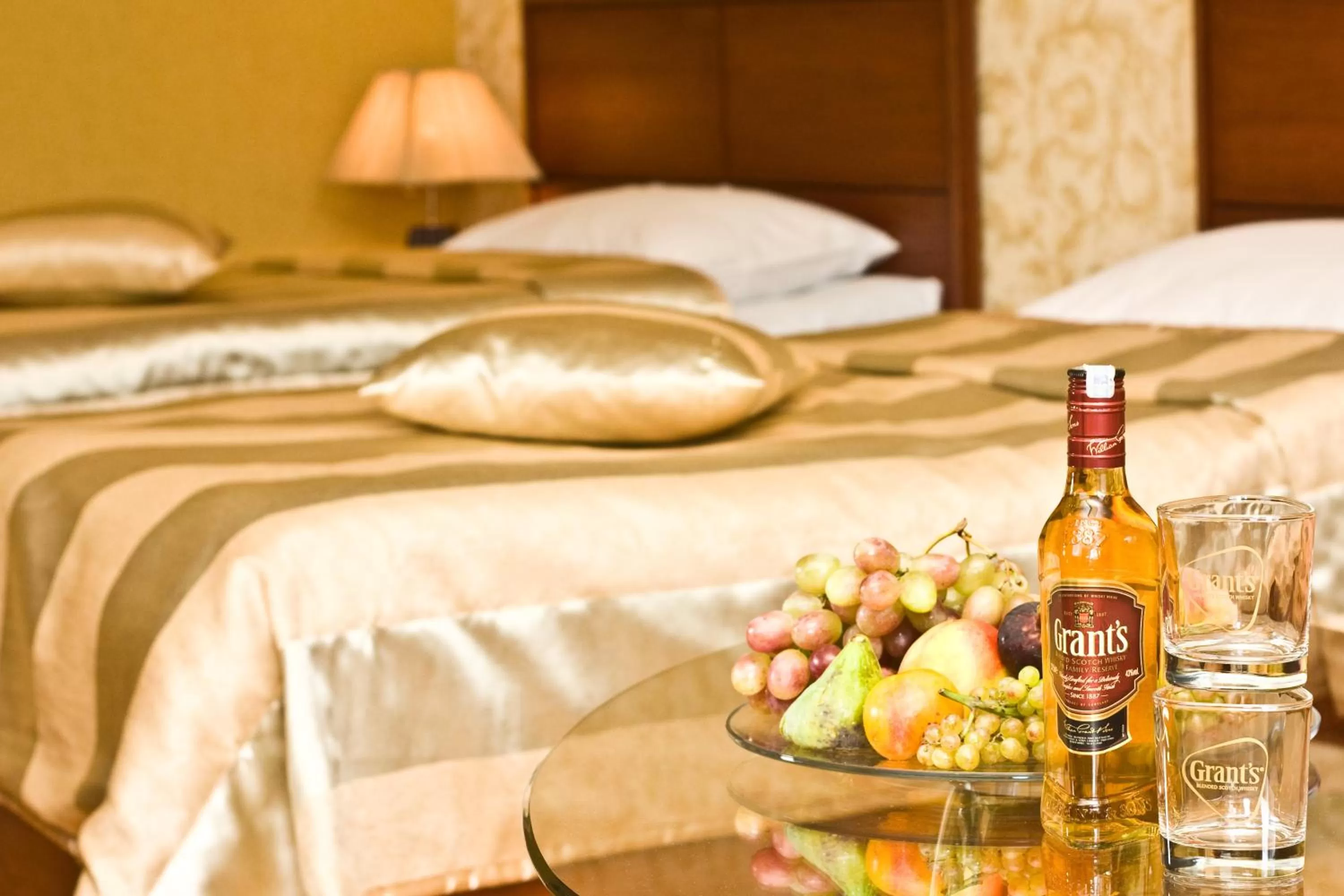 Bedroom, Bed in Laguna Hotel