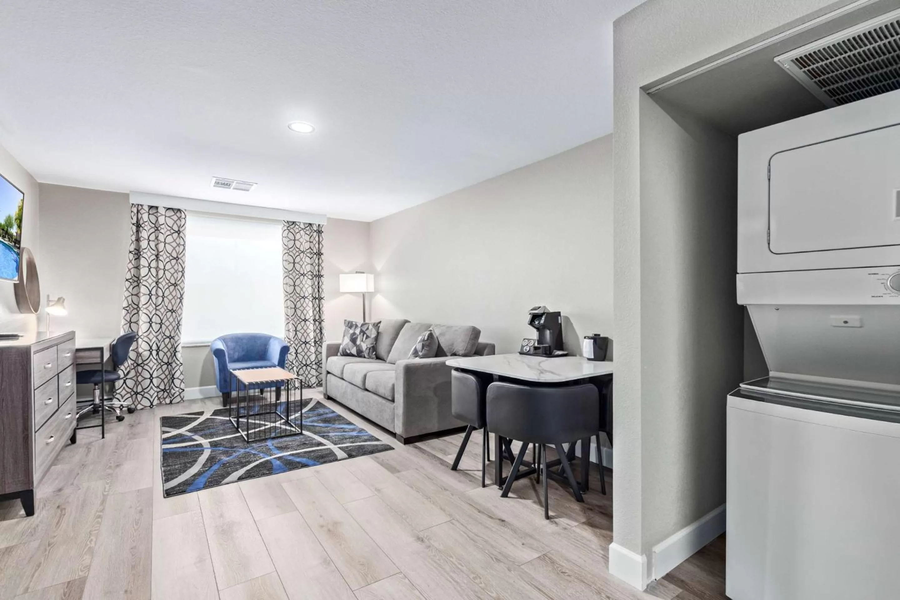 Bedroom in Fountain Park Hotel BW Signature Collection