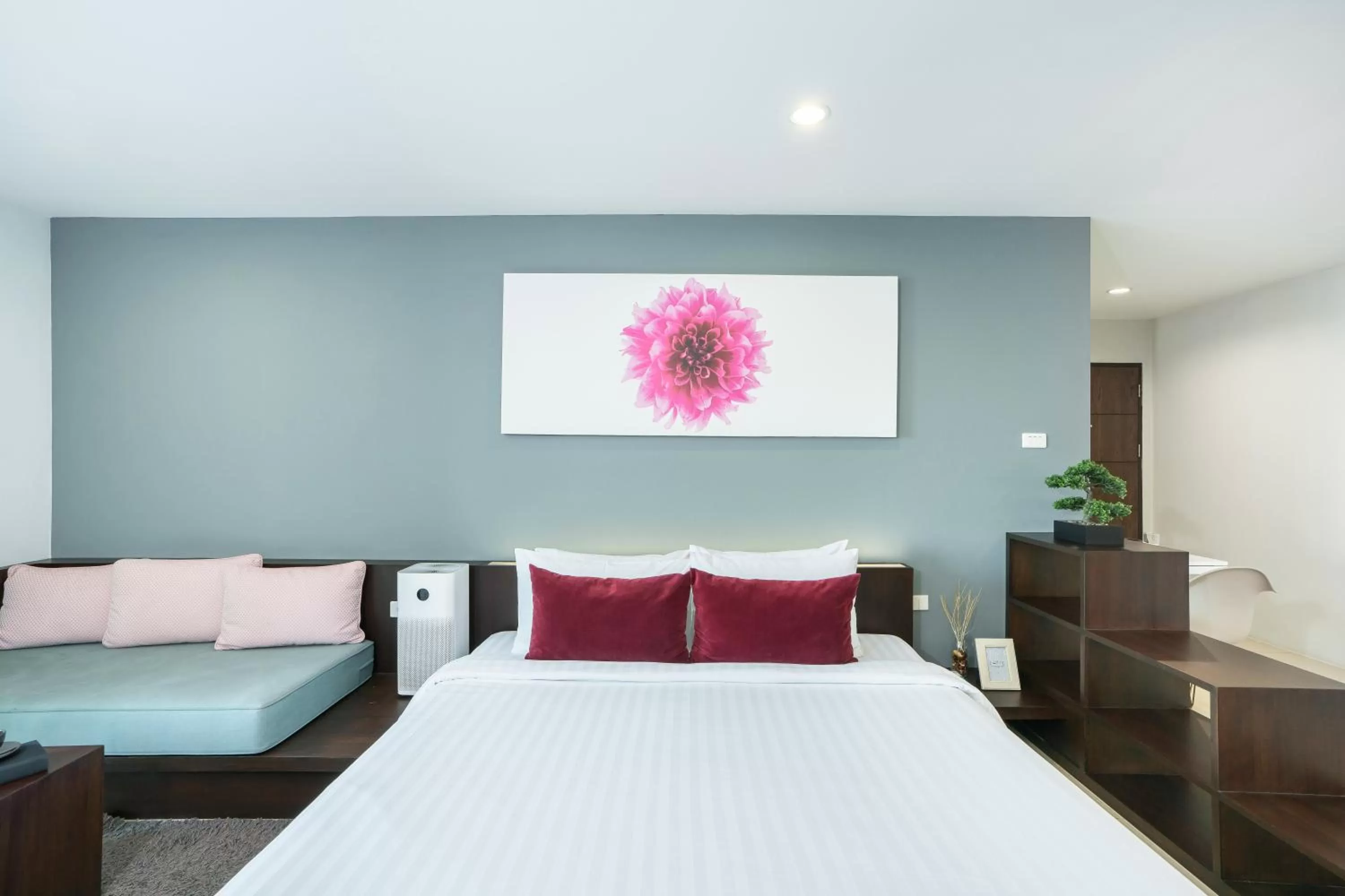 Bed in De Botan Srinakarin Hotel & Residence