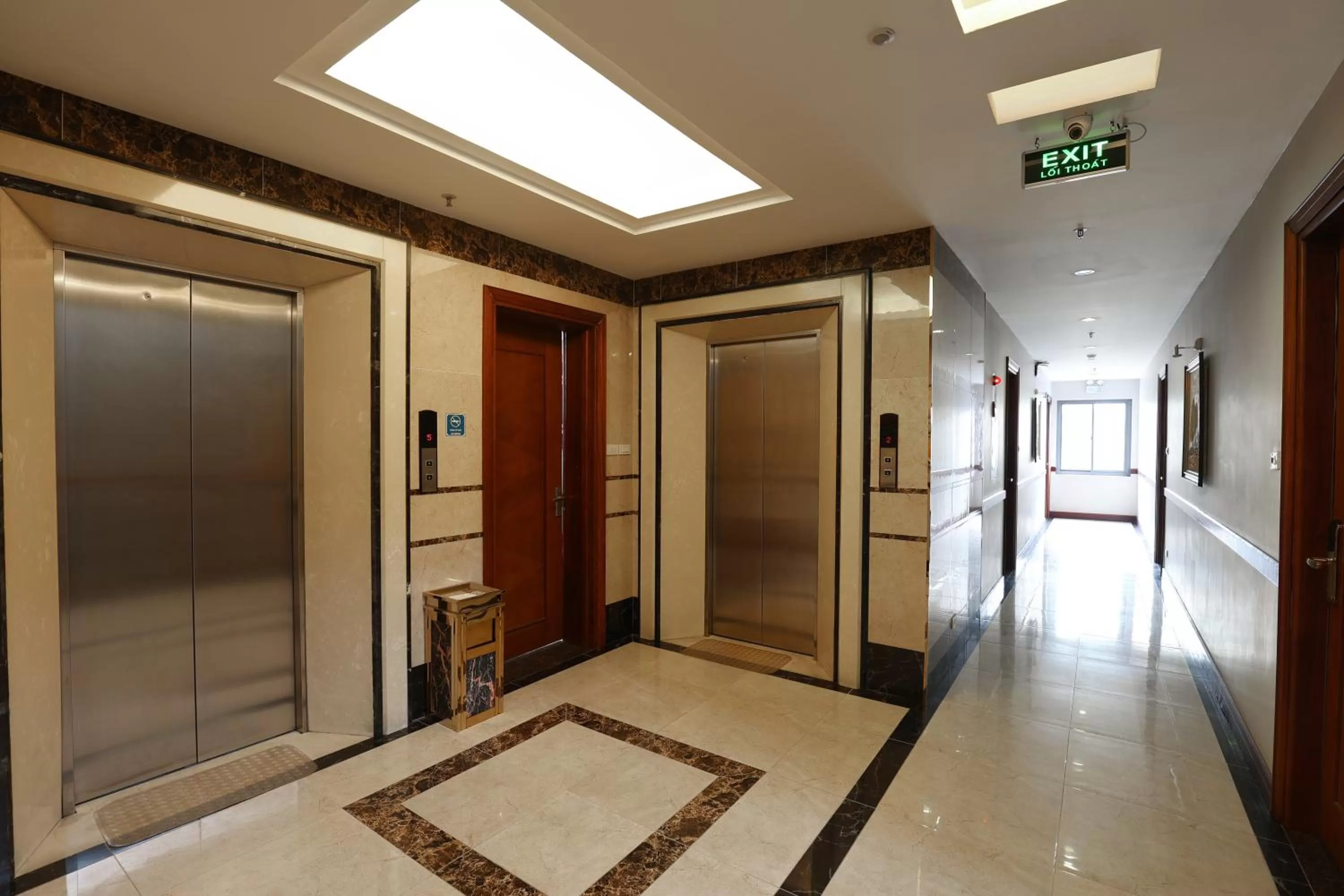 wardrobe in Gallant Hotel