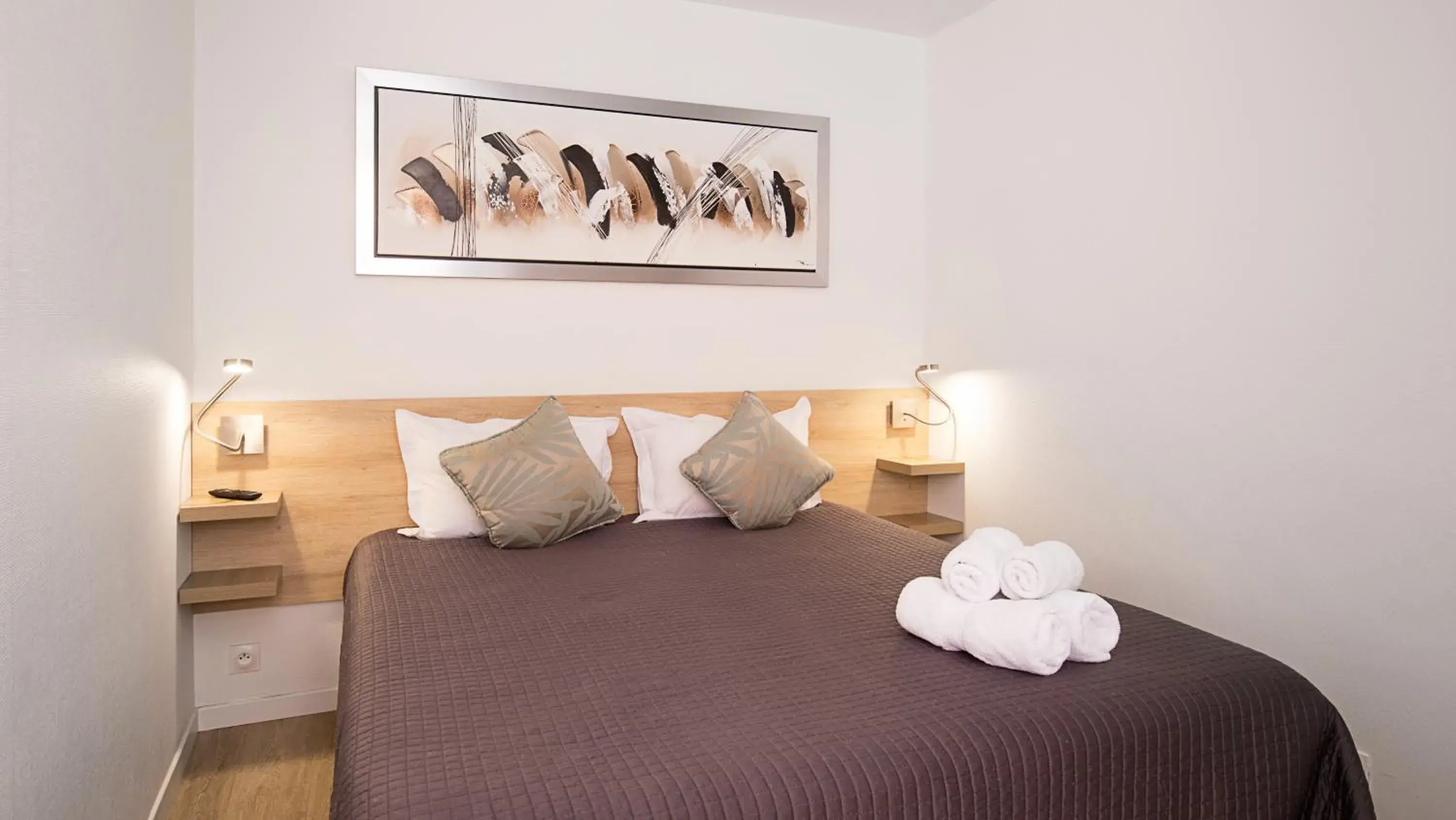 Deluxe Quadruple Studio in Hotel De L'Horloge Deluxe Quadruple Studio in Hotel De L'Horloge