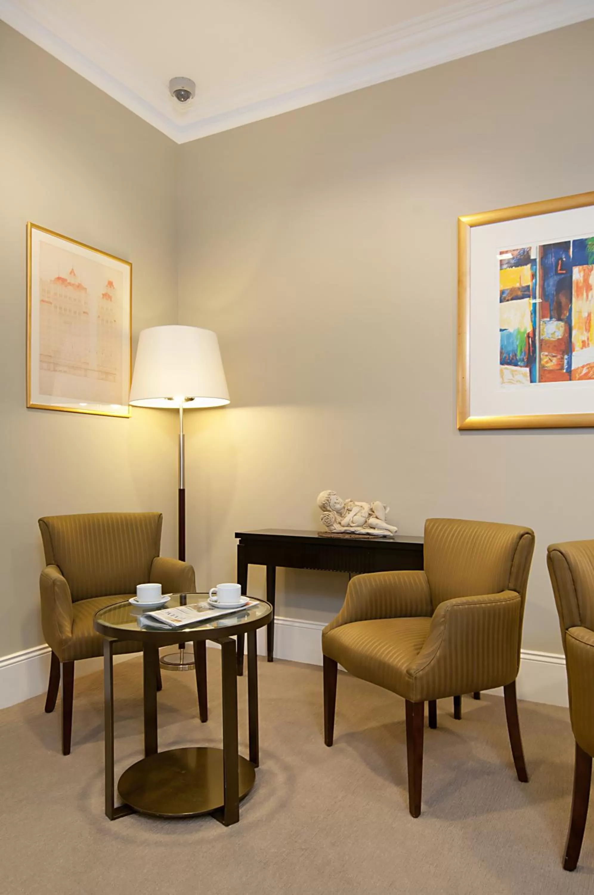 Communal lounge/ TV room in Adabco Boutique Hotel Adelaide