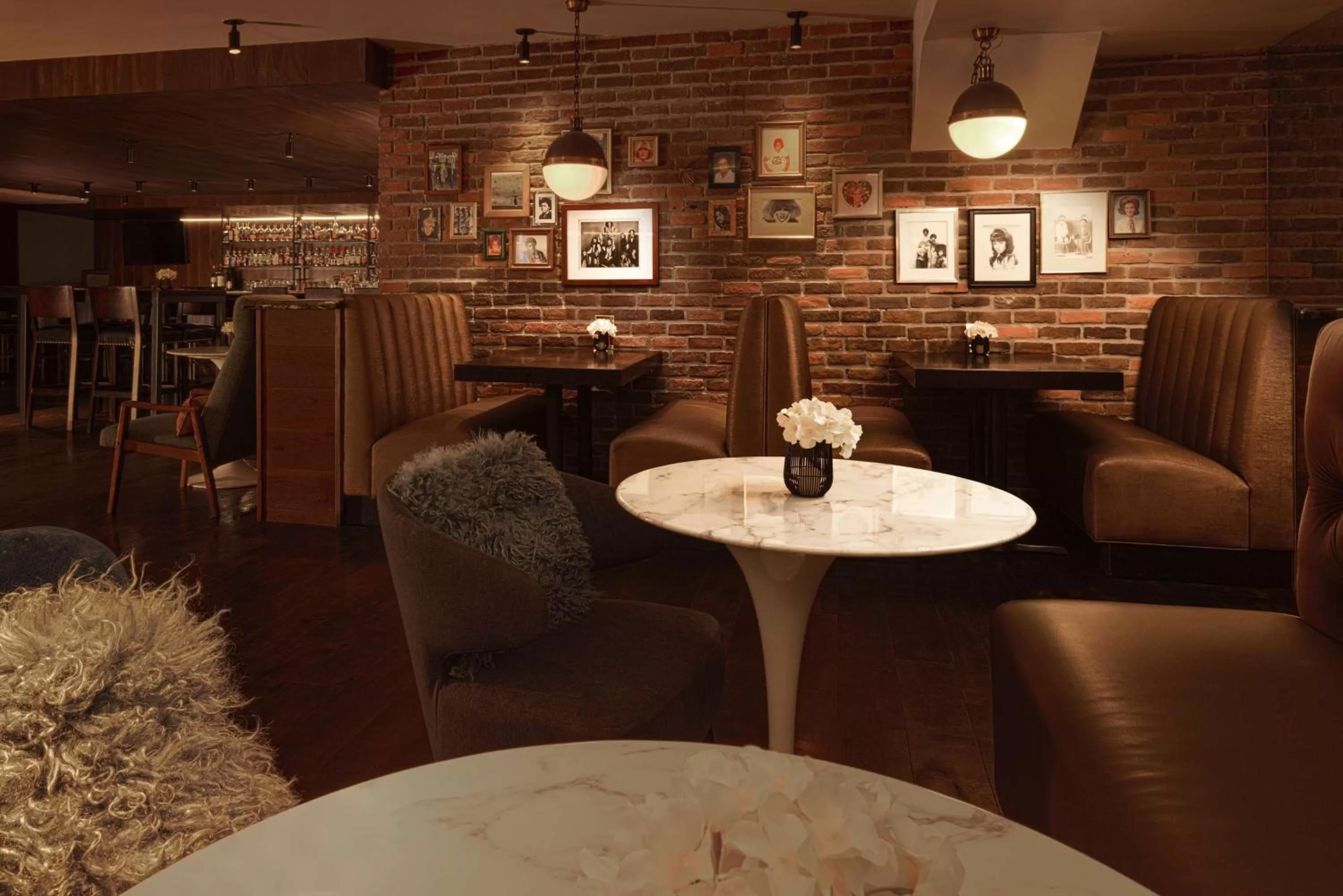 Lounge or bar in The Statler Dallas, Curio Collection By Hilton