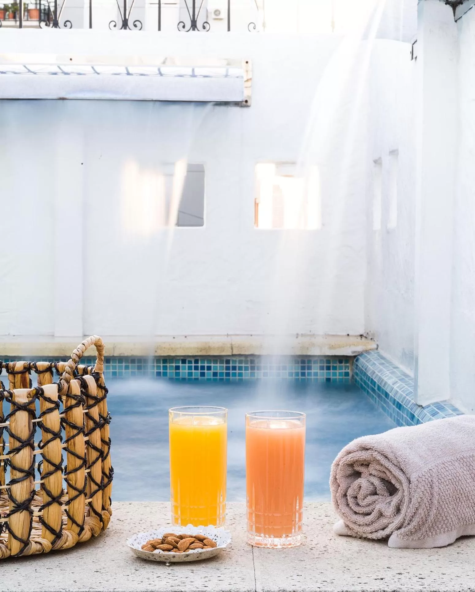 Swimming pool in Melia Recoleta Plaza Hotel