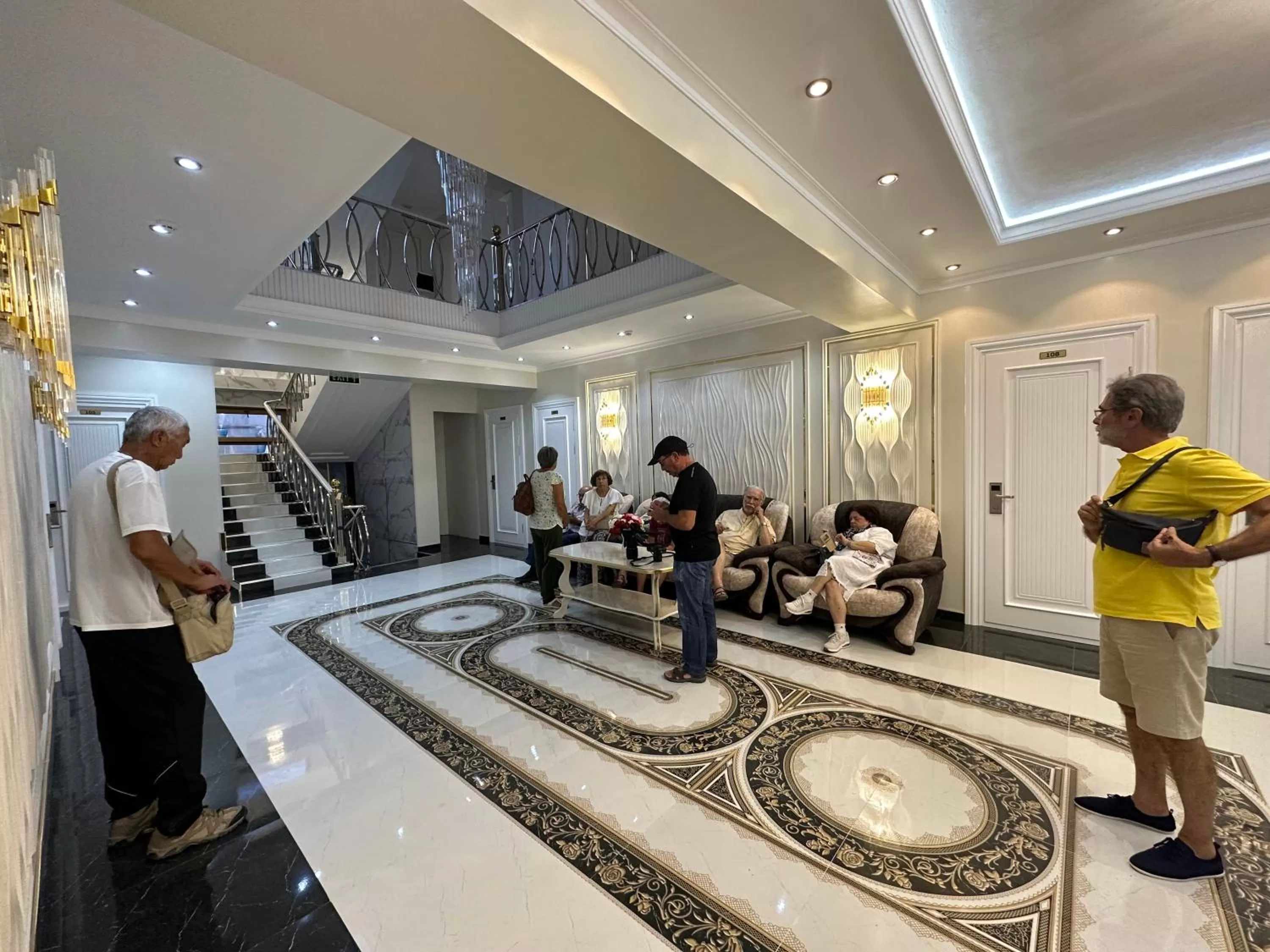 People in New Minor Hotel