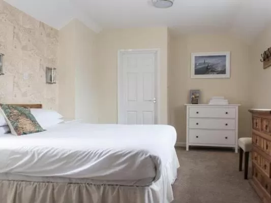 Triple Room with Bath in The Anchor Inn