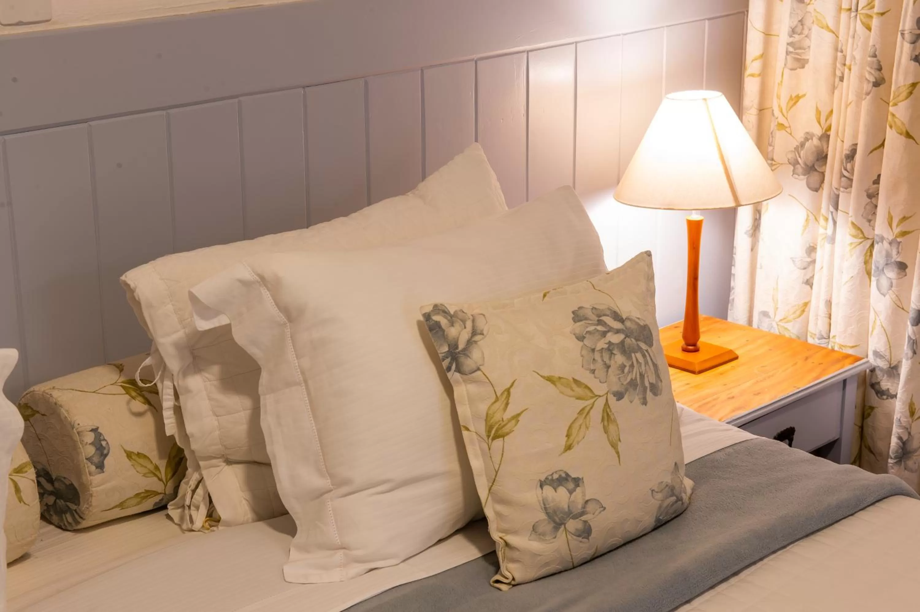 Mountain view, Bed in Pousada das Lavandas